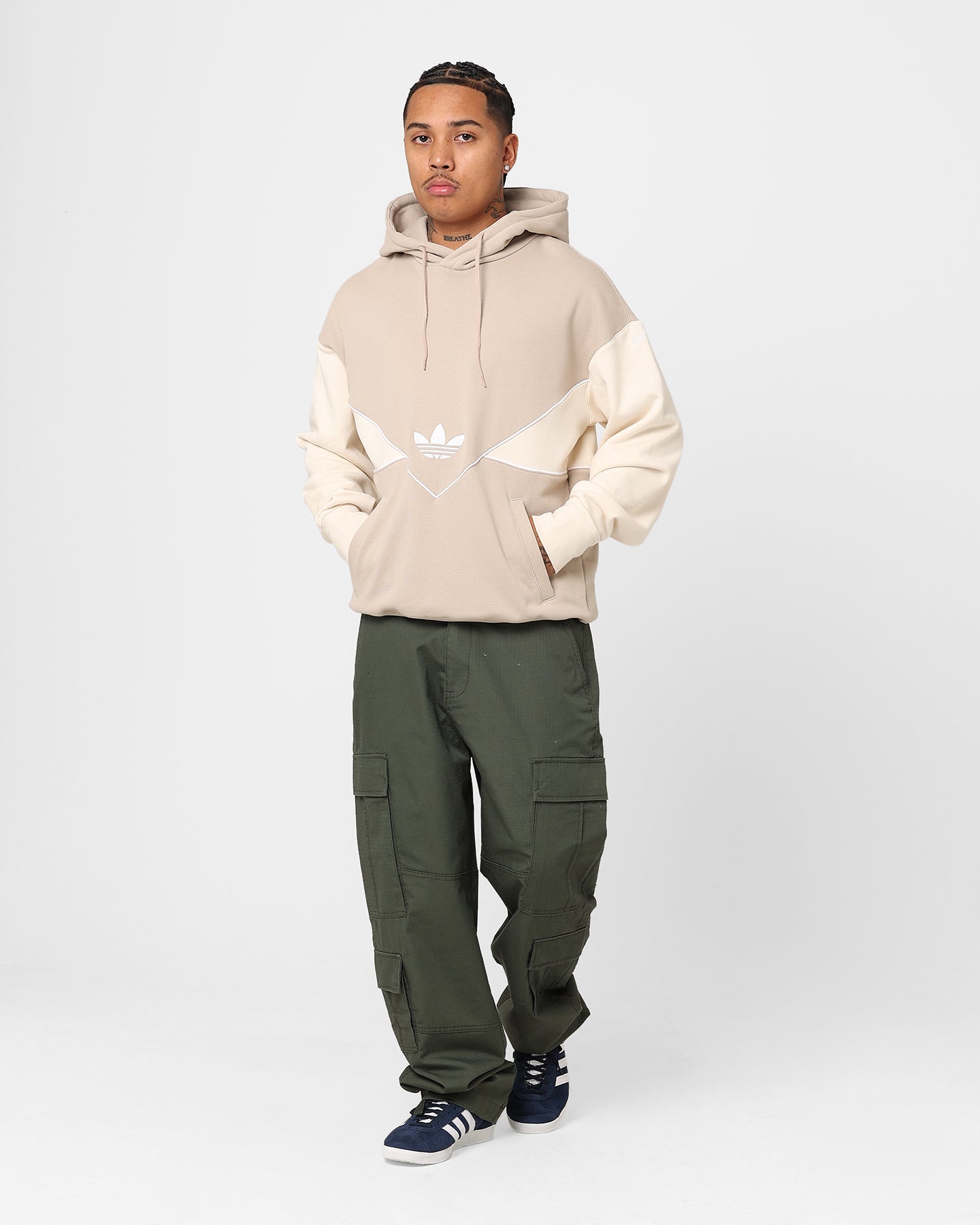 Adidas Adicolor Seasonal Archive Hoodie with Wonbei - Stylish & Comfortable Men's Pullover for Casual Wear & Street Fashion