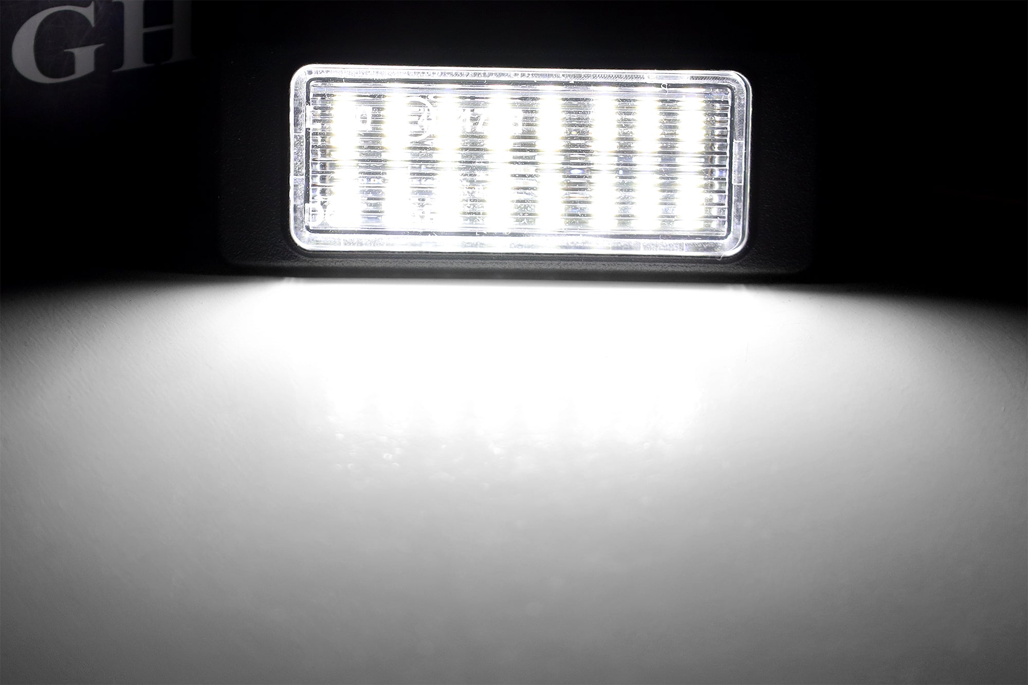 18 SMD White Full LED License Plate Light Kit for Cadillac 2017-2022 XT5, 2019-2020 CT6 - Bright Replacement Bulbs for Enhanced Night Visibility & Stylish Look