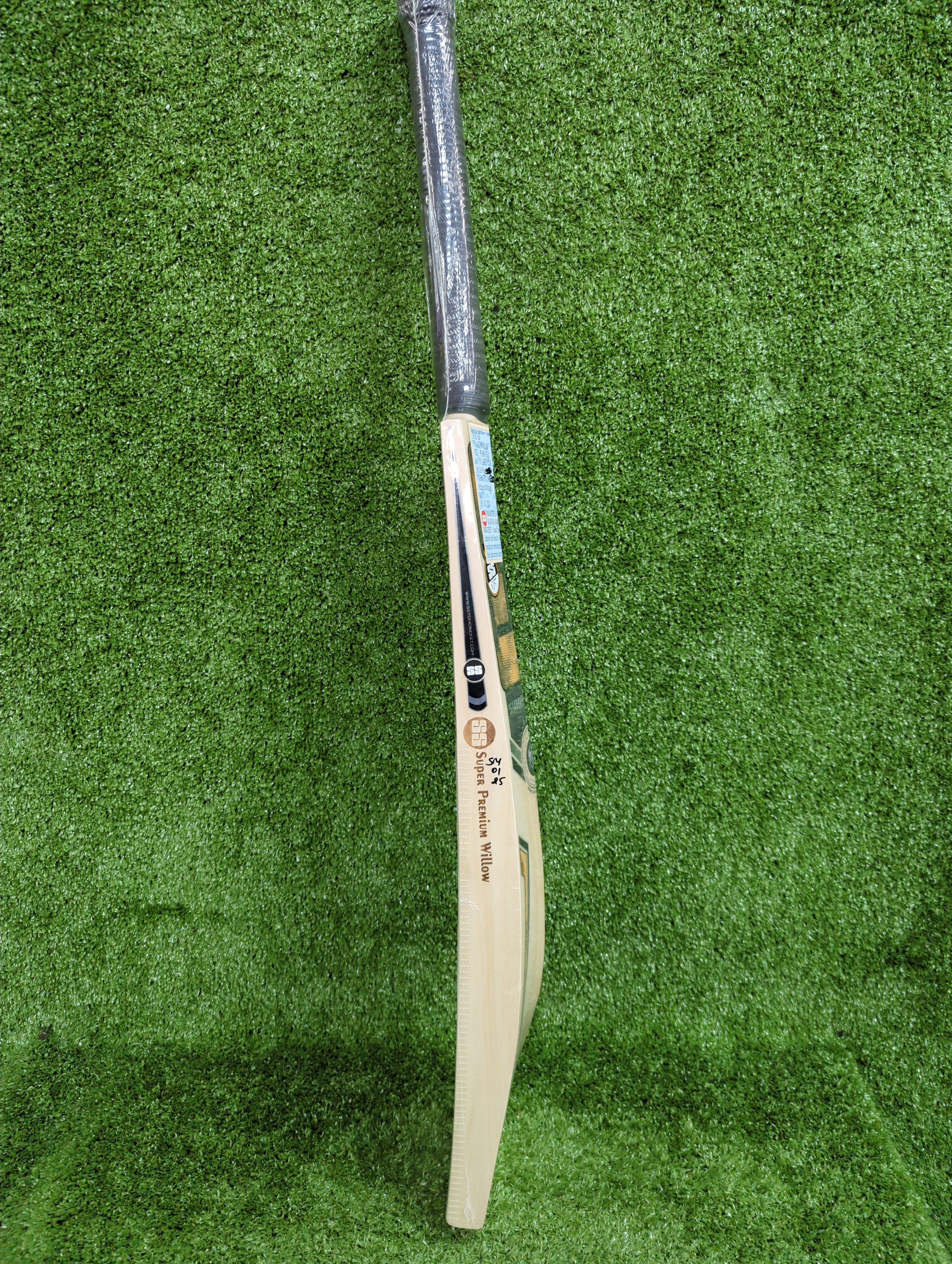 Premium Kashmir Willow Cricket Bat - Andre Russell Edition | Lightweight & Durable for Professional & Casual Cricket Matches | Perfect for Practice, Tournaments & Backyard Games