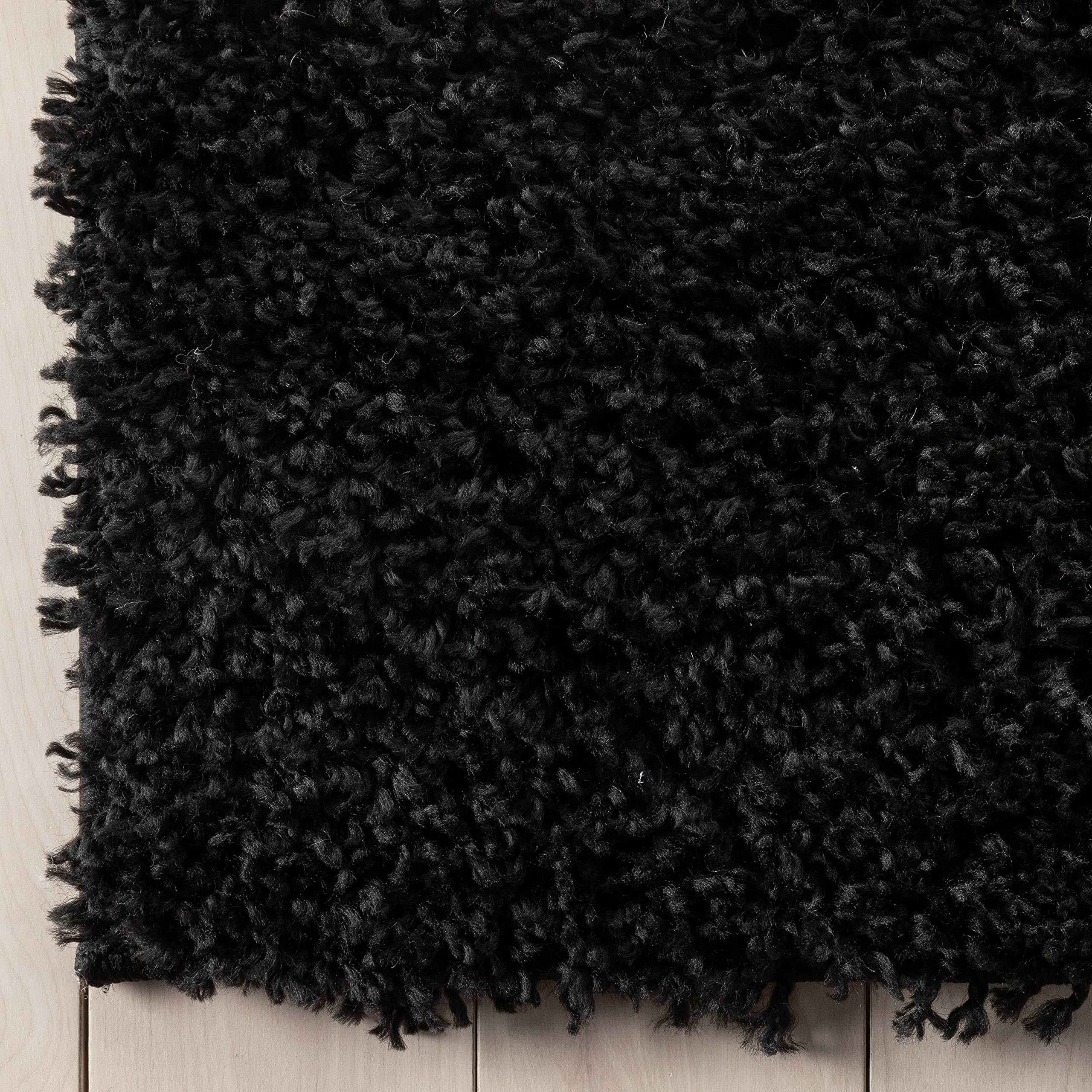 Well Woven Elle Basics Emerson Shag Black Textured Area Rug 5'3