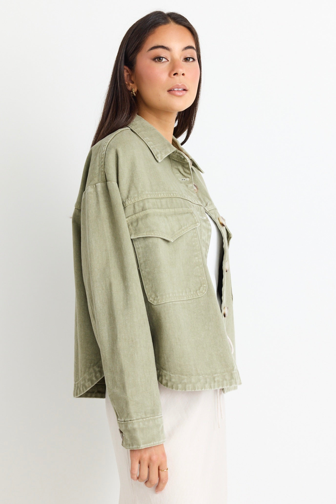 Echo Khaki Patch Pocket Denim Jacket for Men & Women - Vintage Style Distressed Denim Coat with Front Pockets - Perfect for Casual Outfits, Streetwear, and Fall Layering