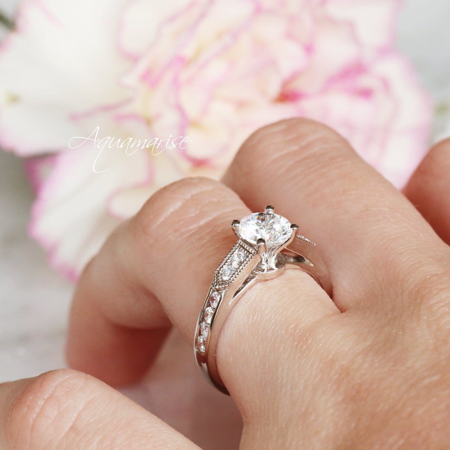 14K White Gold Round Cut Moissanite Engagement Ring for Women - Perfect for Proposals, Weddings & Anniversary Gifts