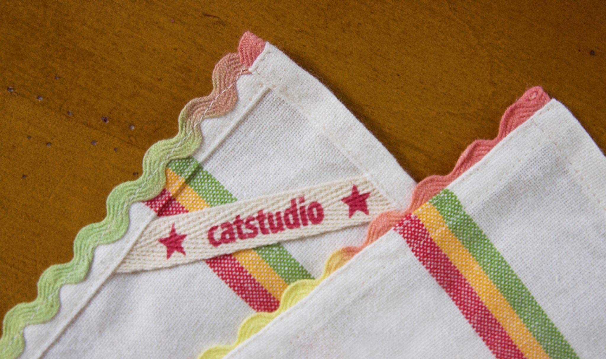 Catstudio Birmingham Dish & Hand Towel Set - Absorbent Cotton Kitchen, Bar & Bath Towels for Drying & Decor - Perfect for Home, Restaurant & Gift Use