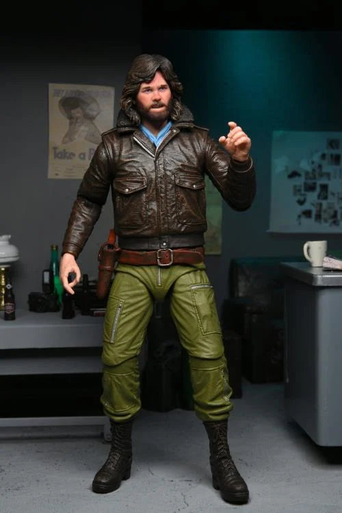 NECA The Thing Ultimate MacReady V2 Action Figure - Station Survival Edition - Collectible Horror Movie Toy for Fans & Display