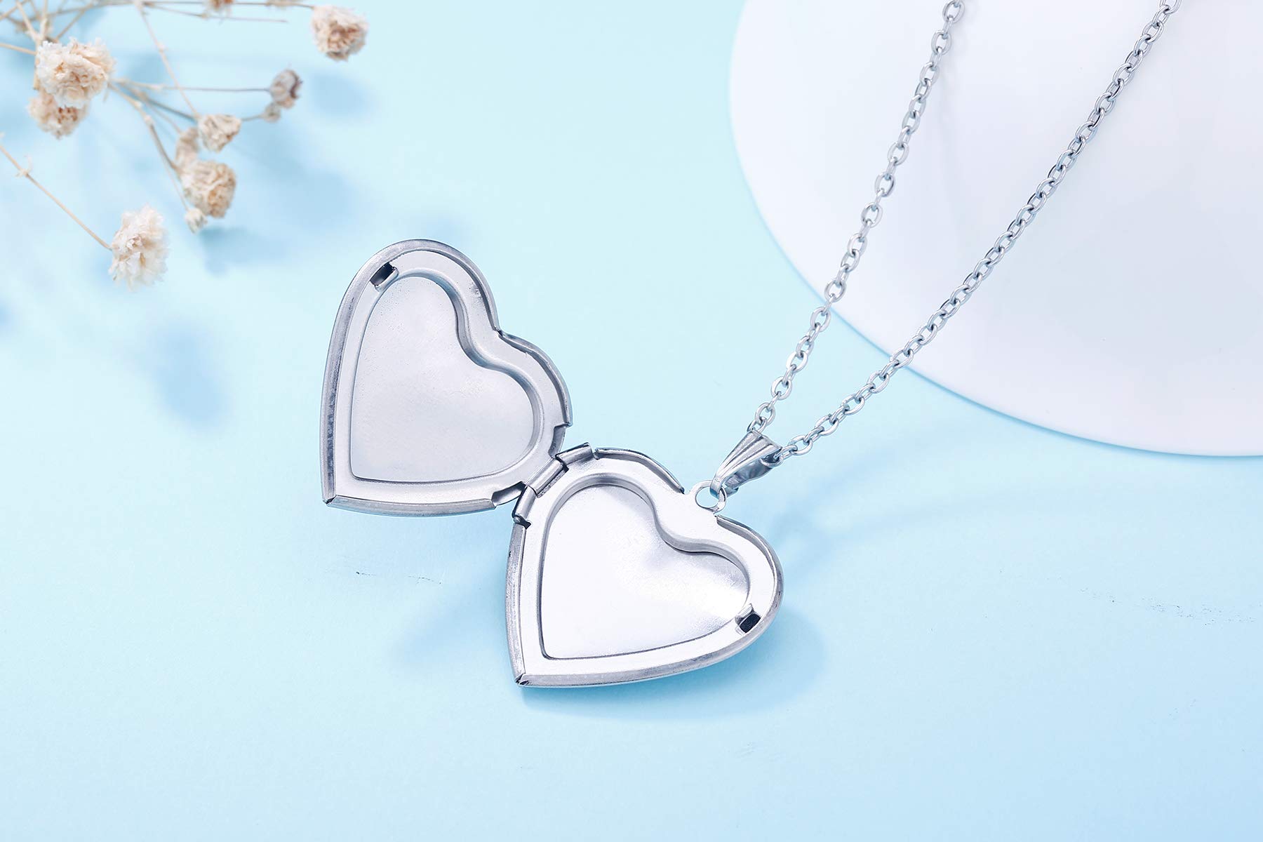 Heart Locket Necklace for Women - Personalized Photo Pendant Jewelry, Engravable Gift for Birthday, Anniversary & Valentine's Day | Perfect for Romantic Keepsakes & Everyday Wear