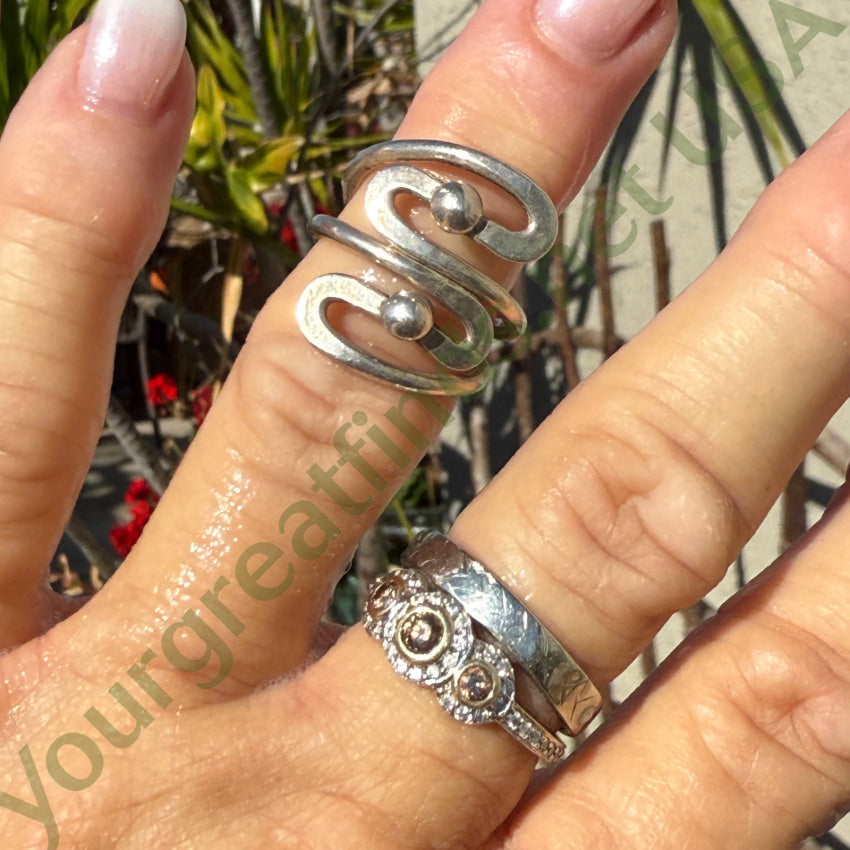 Sterling Silver Swirl Ring for Women - Size 7, Dainty Twist Design, 925 Silver Jewelry - Perfect for Everyday Wear, Gift Giving & Special Occasions