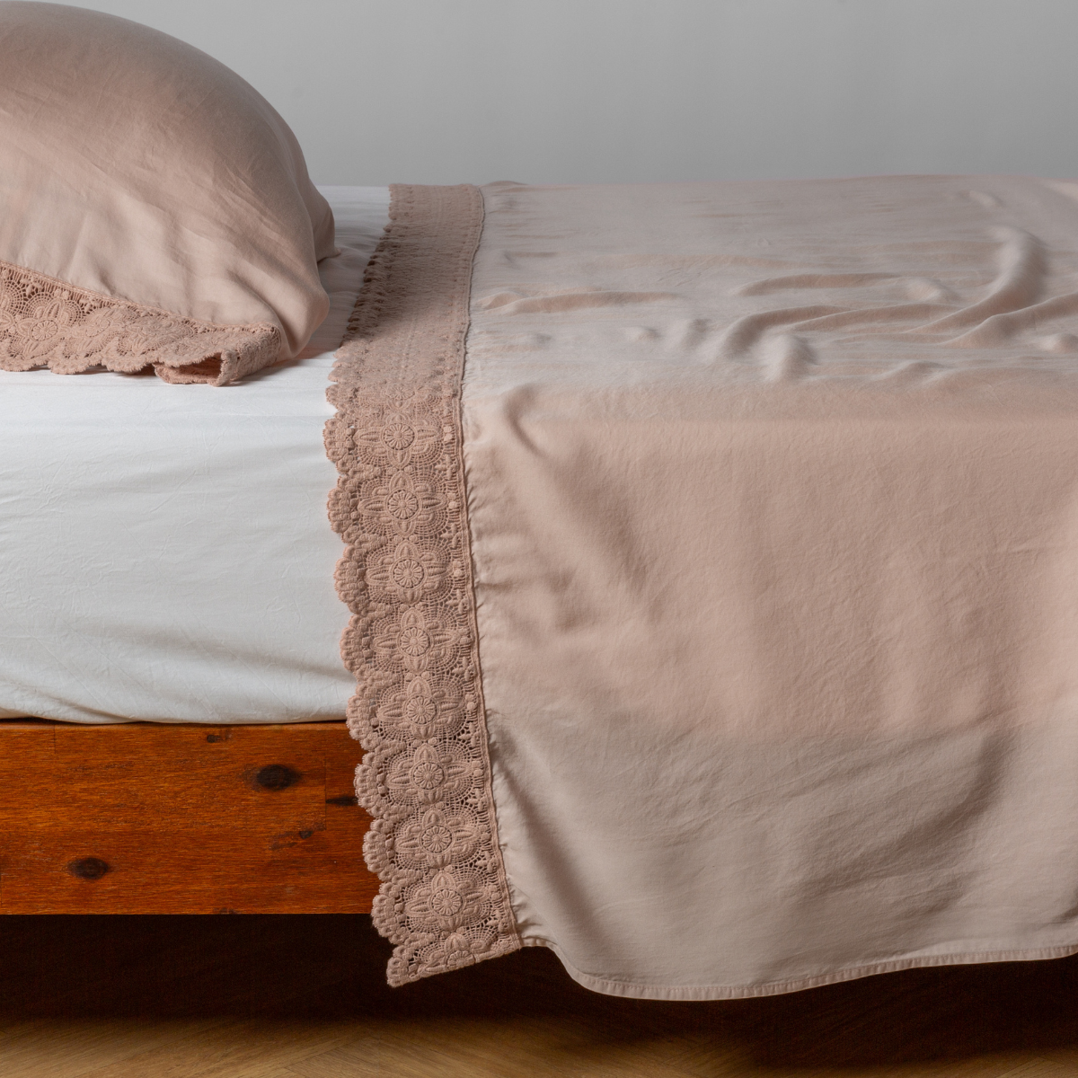 Madera Luxe Flat Sheet - 100% Organic Cotton Queen Size Bed Sheet Set - Soft & Breathable for Ultimate Comfort - Perfect for Home, Hotel, and Airbnb Use