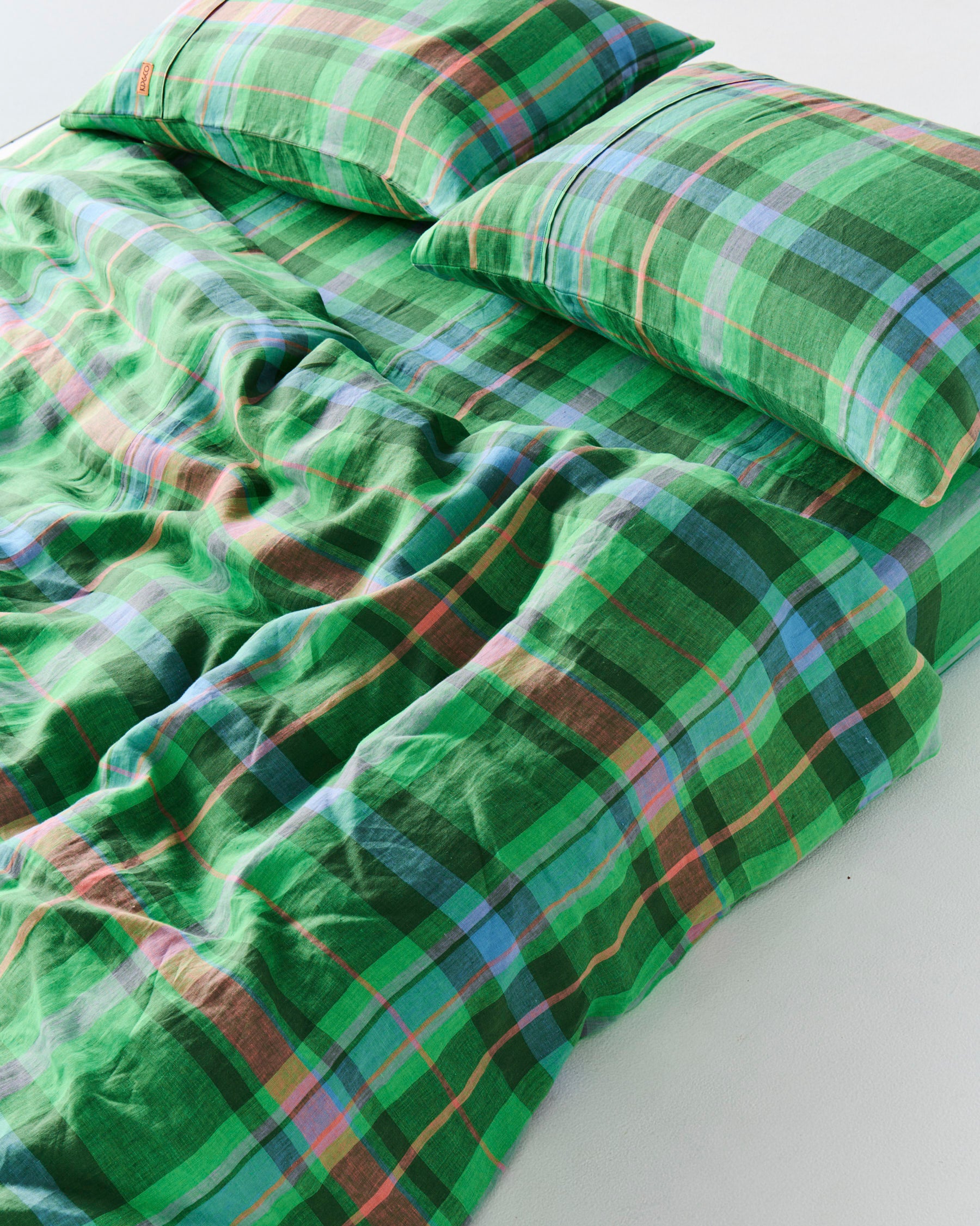 Jewel Of The Nile Tartan Linen Pillowcases - Luxury Egyptian Cotton Bedding Set for Sofa, Couch & Home Decor