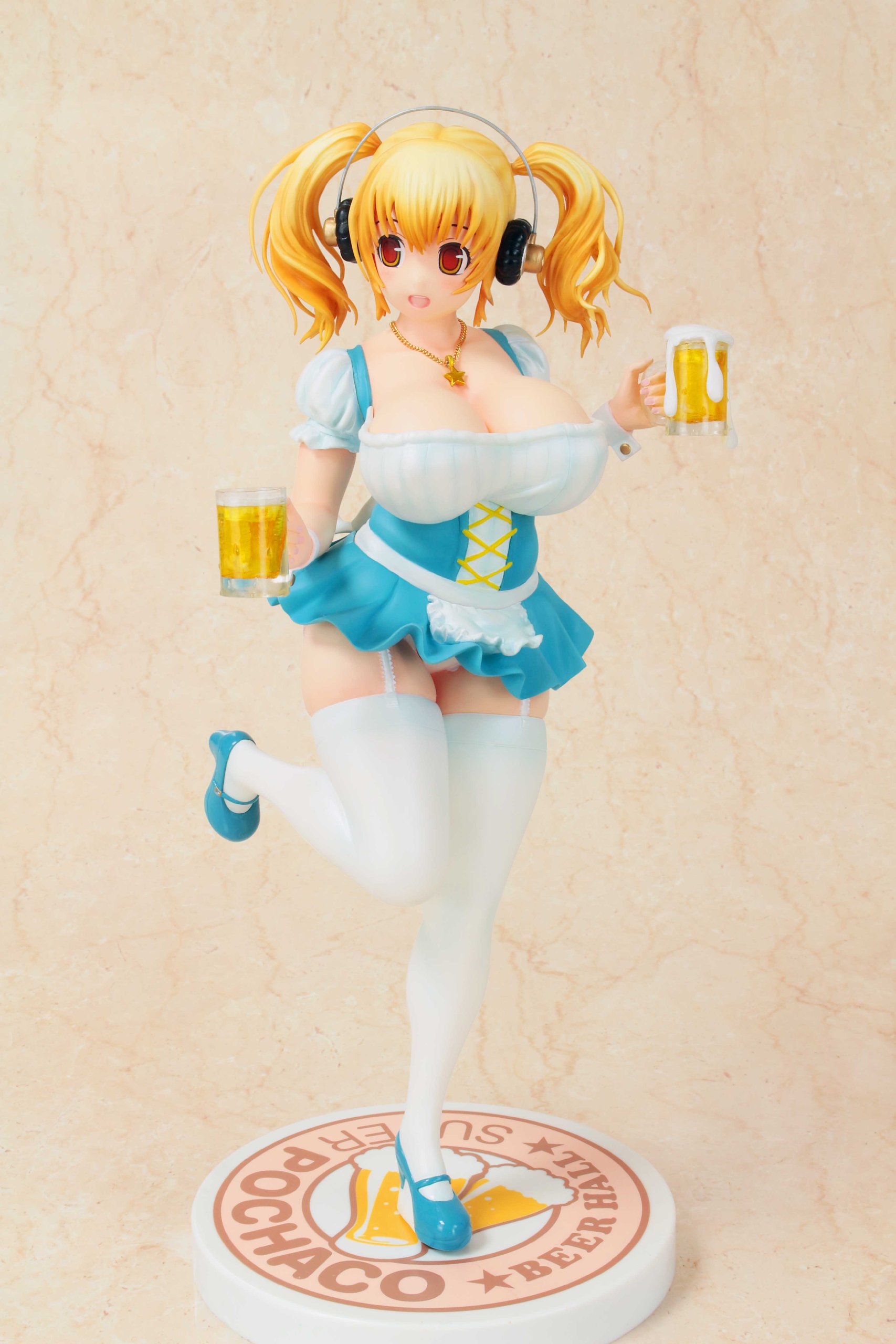 Aplus Nitro Super Sonic: Super Pochaco Beer Girl PVC Figure (1:6 Scale) - Anime Collectible for Display & Gaming Room Decor