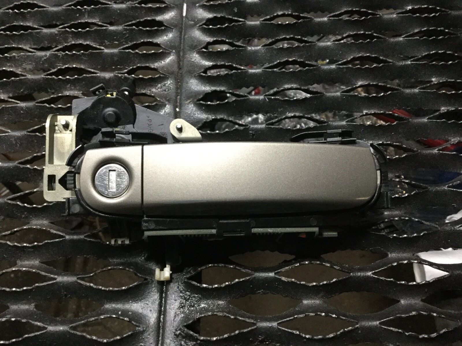 2004-2006 Audi A4 Front Left Driver Side Exterior Door Handle Replacement - OEM Quality - Perfect for Car Repair & Restoration Projects