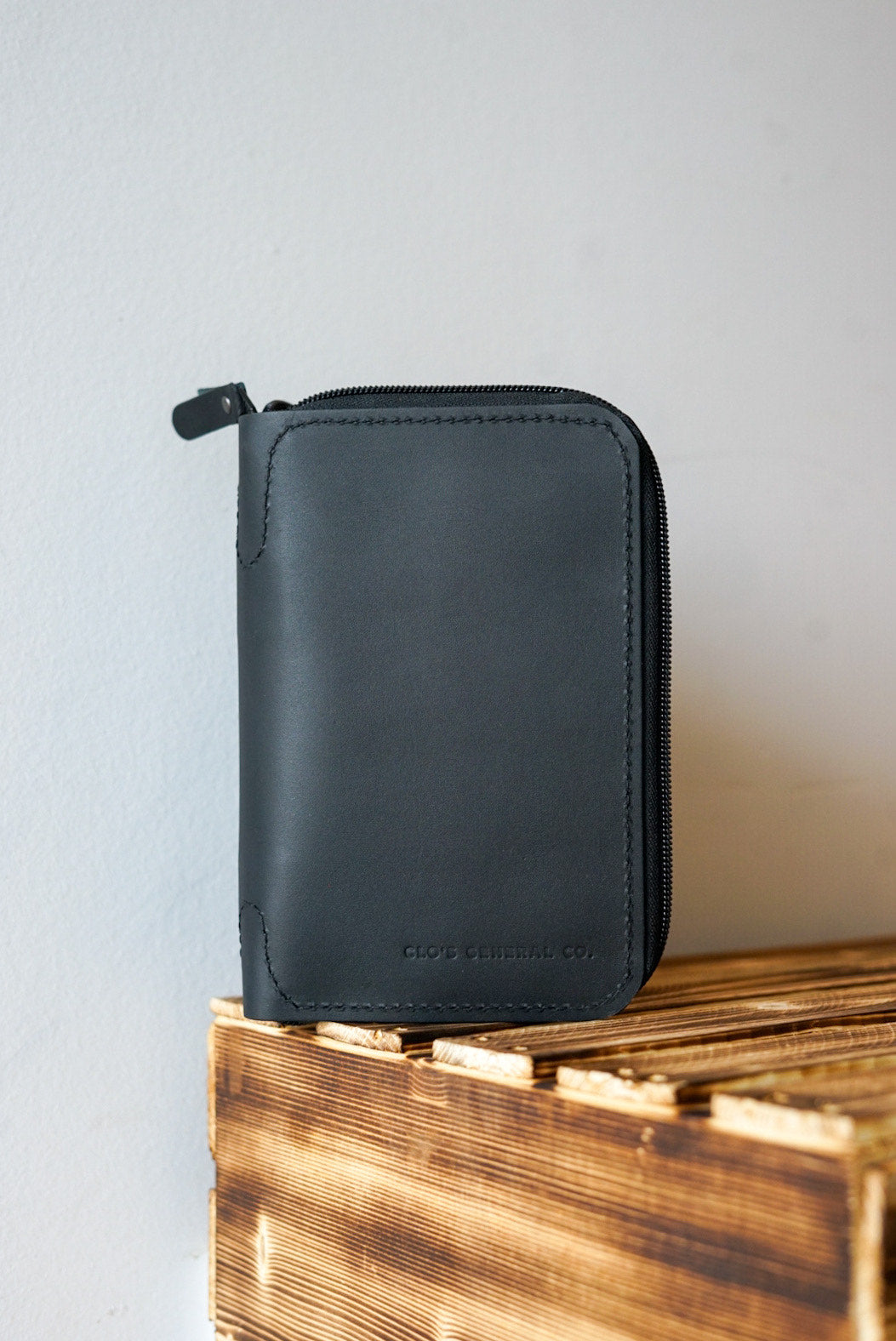 Elegant Black Jewelry Travel Case - Portable Organizer for Necklaces, Rings & Earrings - Perfect for Vacations, Business Trips & Gifts