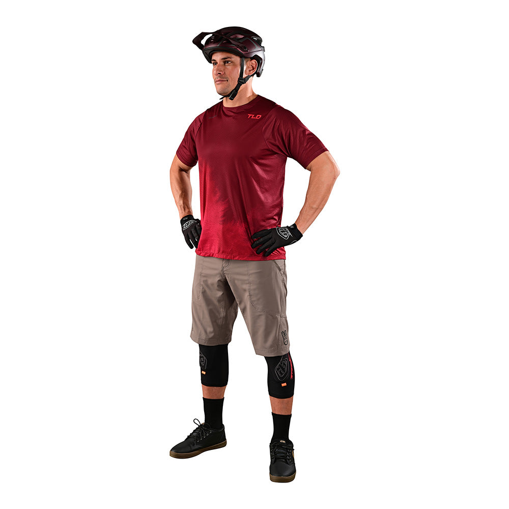 Skyline Air SS Jersey Fades Wine - Men's Fashion Basketball T-Shirt for Casual Wear & Street Style Outfits