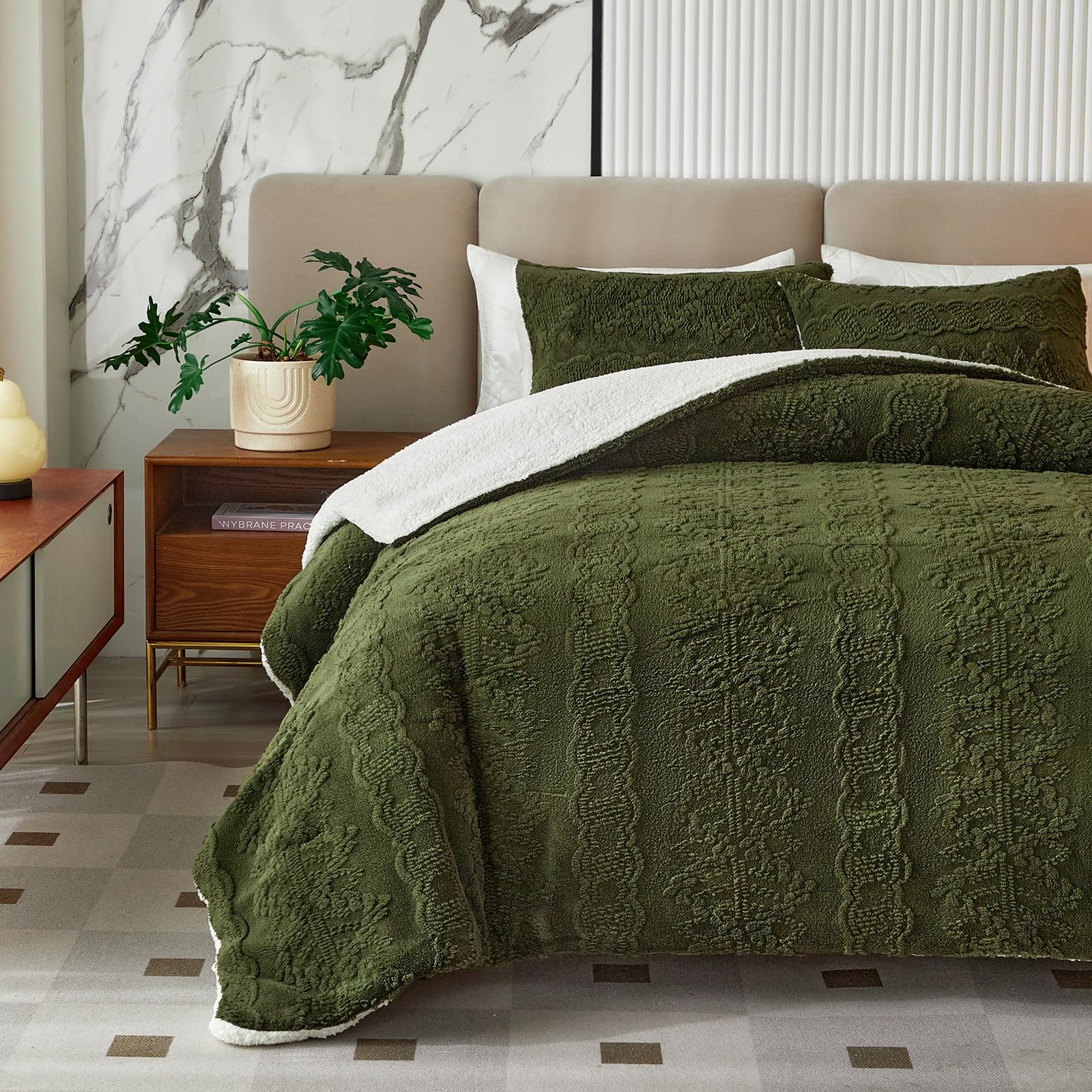Luxury Flannel Fleece Sherpa King Size Comforter Set - Jacquard Boho Stripes Down Alternative Bedding, Ultra Soft & Warm Olive Green Winter Comforter with 2 Pillowcases (3-Piece) | Cozy Bedroom Upgrade for Cold Nights & Boho Chic Decor
