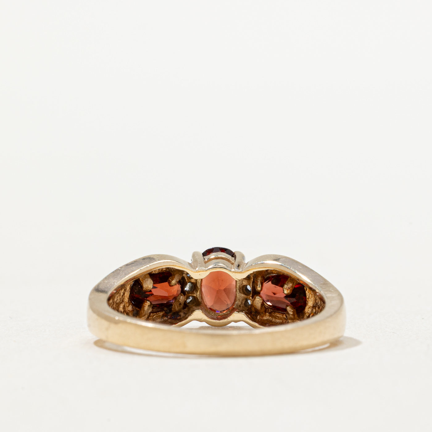 1.00ctw Oval Cut Garnet & Diamond Ring for Women - 0.03ctw Diamond Accents - Size 7 - Elegant Birthstone Jewelry for Anniversary, Valentine's Day & Special Occasions