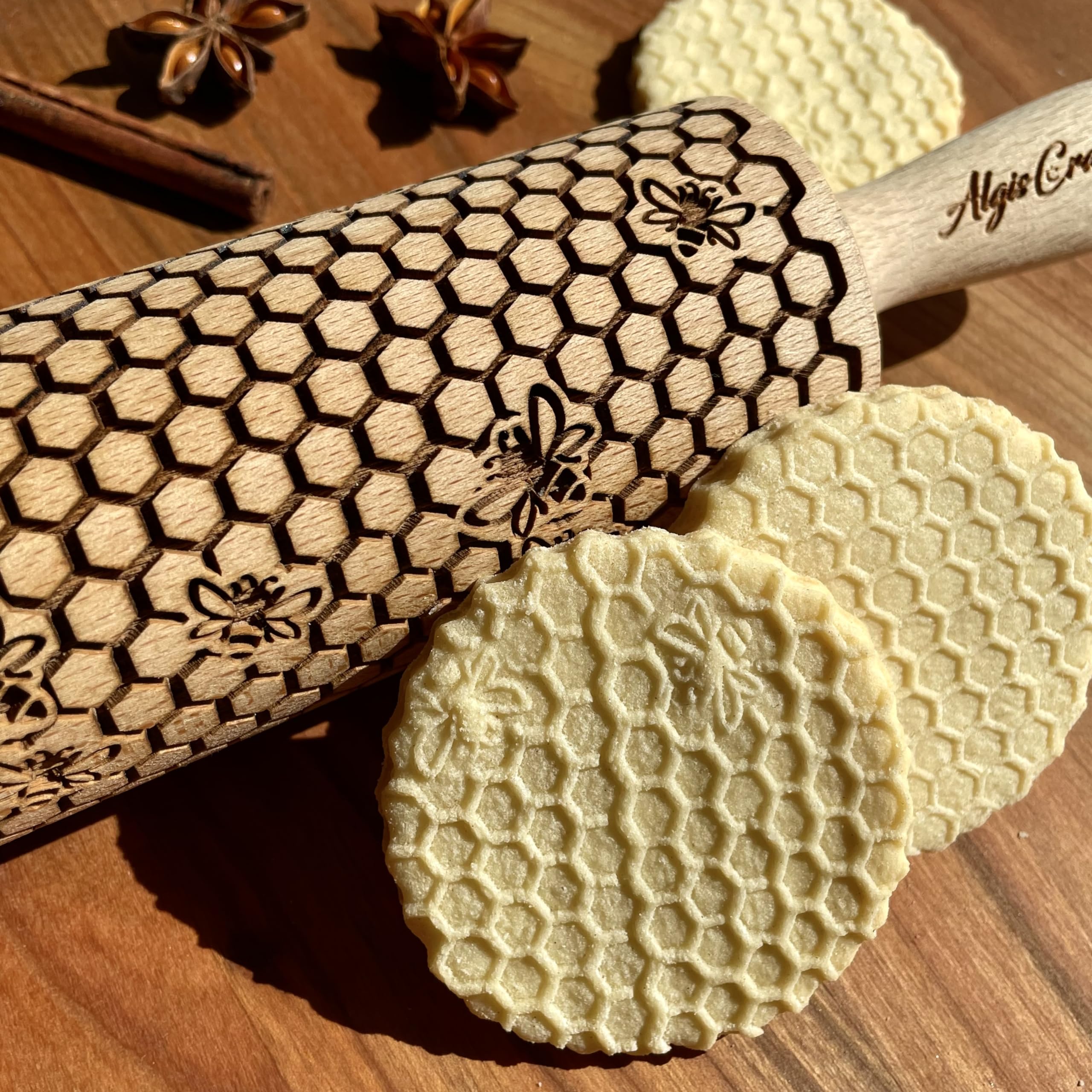 BEEHIVE Embossing Rolling Pin with Laser Engraved Pattern - Premium Embossing Dough Roller for Homemade Cookies, Pottery & DIY Crafts by Algis - Perfect for Baking, Ceramic Art & Creative Projects