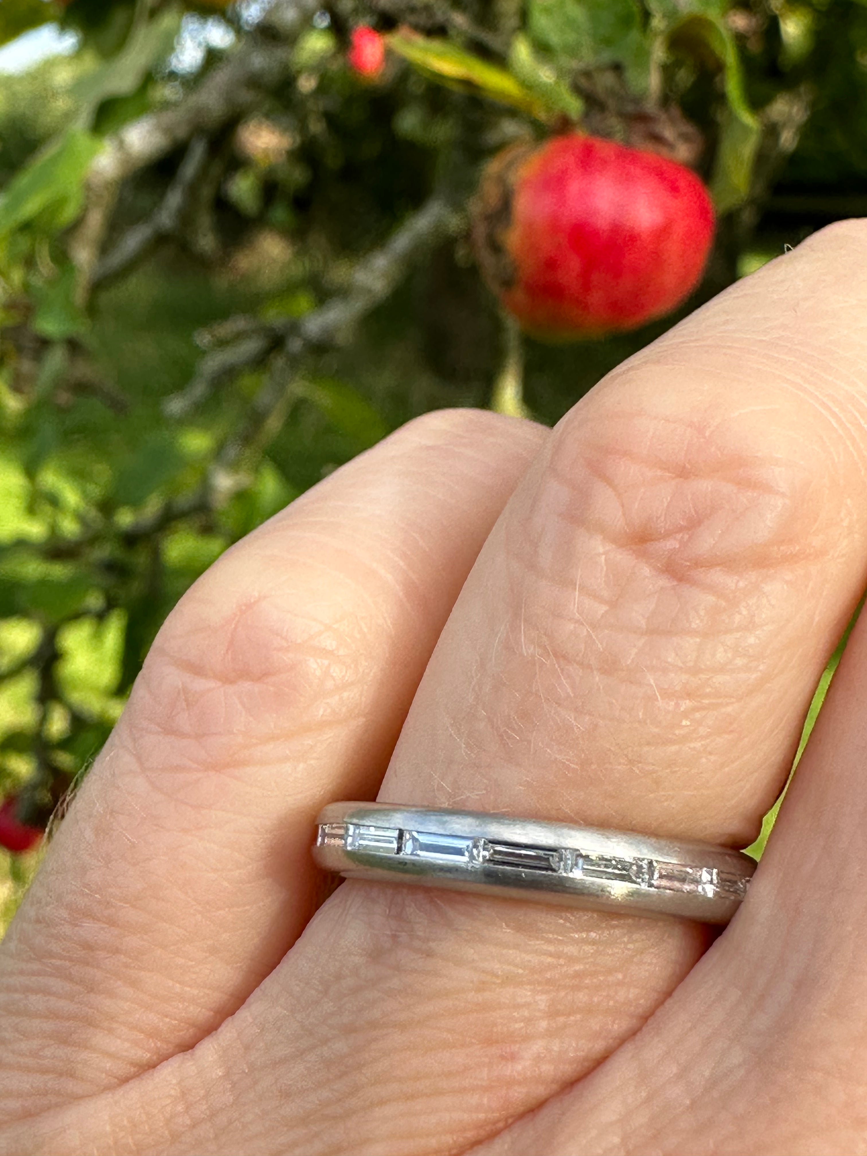 1.08ct Platinum Diamond Band Set with Baguette Cut - Elegant Landscape Design for Engagement, Wedding & Anniversary Jewelry Gifts