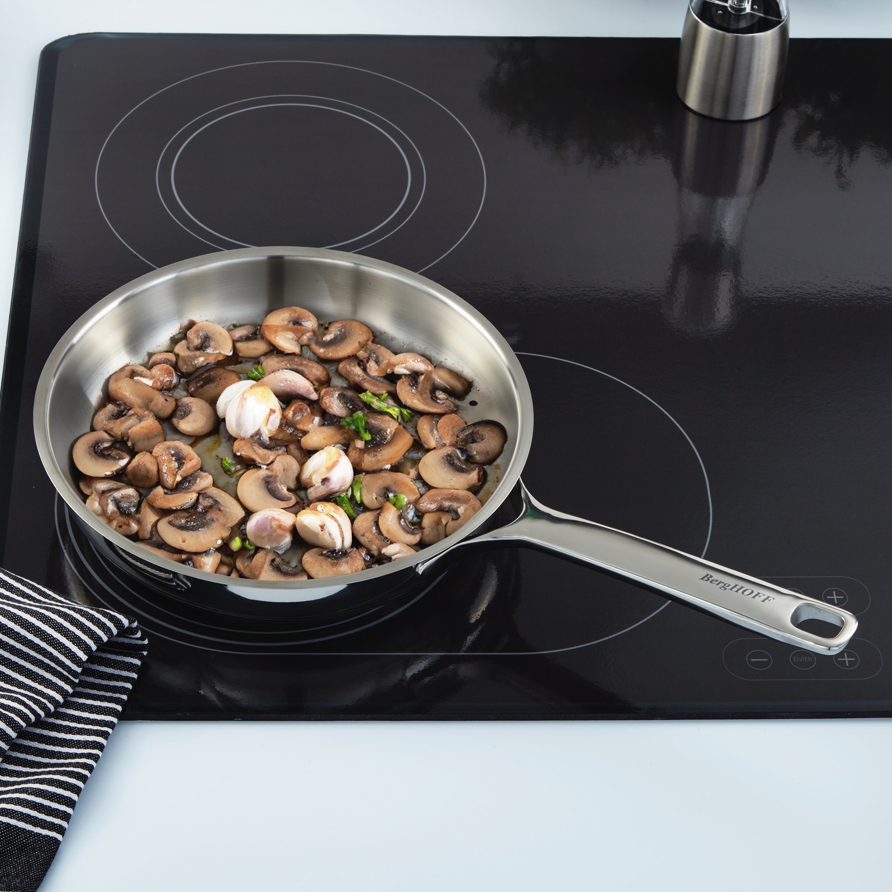 BergHOFF DiNA Helix Recycled 18/10 Stainless Steel Fry Pan, 9.5 Inch Nonstick Skillet - Eco-Friendly Cookware for Healthy Frying & Sauteing - Perfect for Home Kitchen, Camping & Outdoor Cooking
