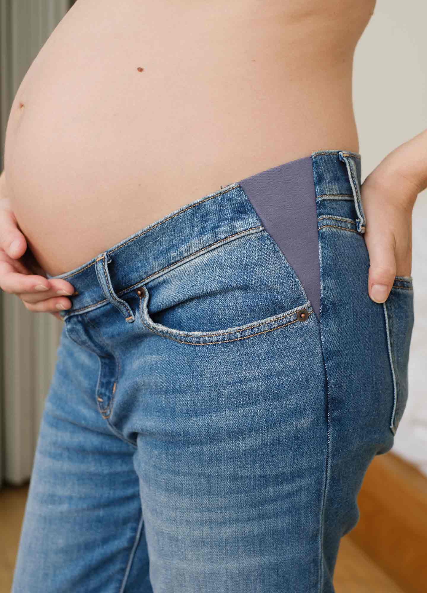 Best Stretchy Boyfriend Maternity Jeans for Pregnant Women - Comfortable Denim Pants for Everyday Wear & Pregnancy Fashion