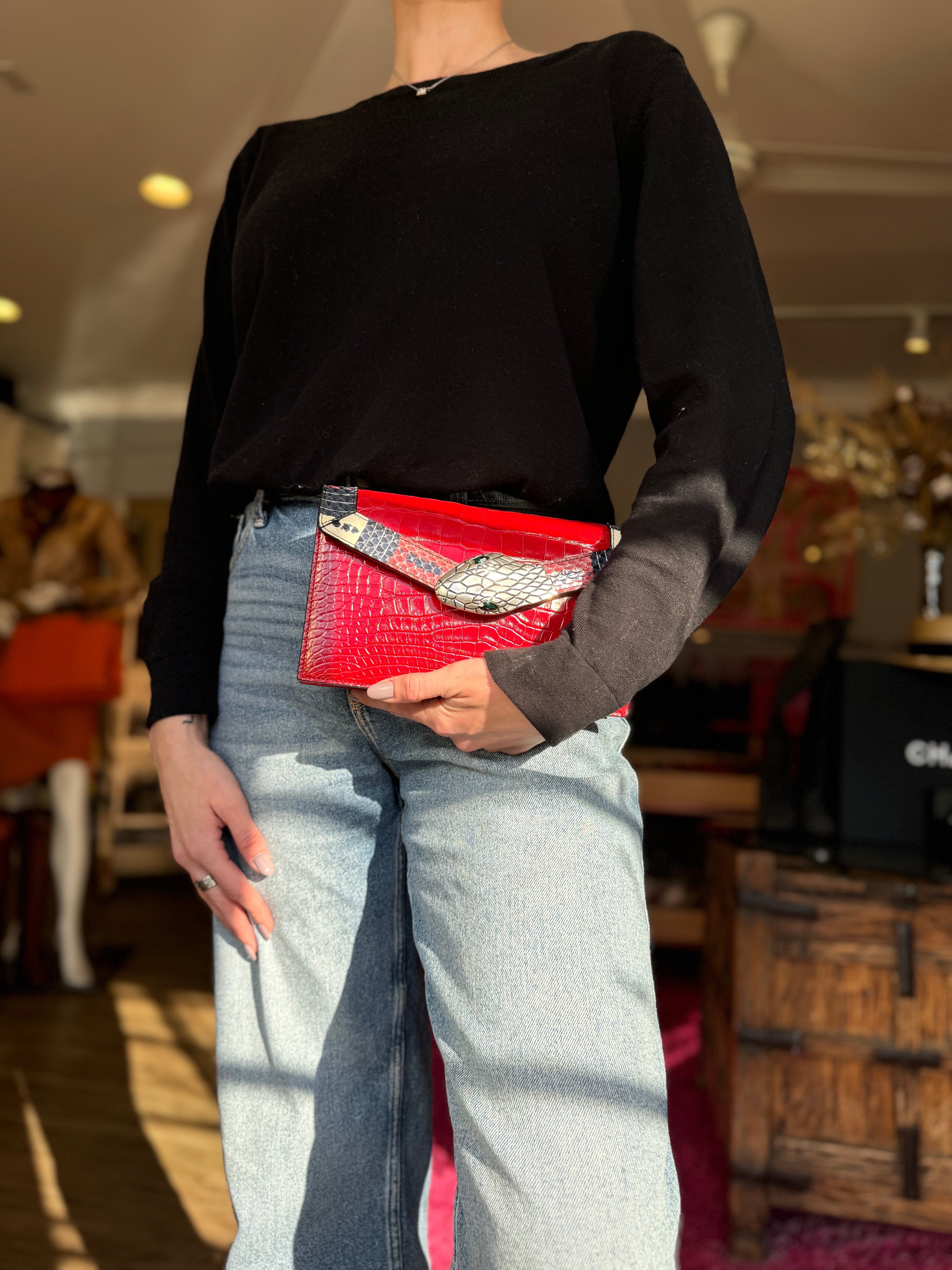 Authentic GUCCI Alligator Leather Small Lilith Crossbody Bag - Luxury Designer Handbag for Women | Perfect for Evening Parties, Date Nights & Special Occasions