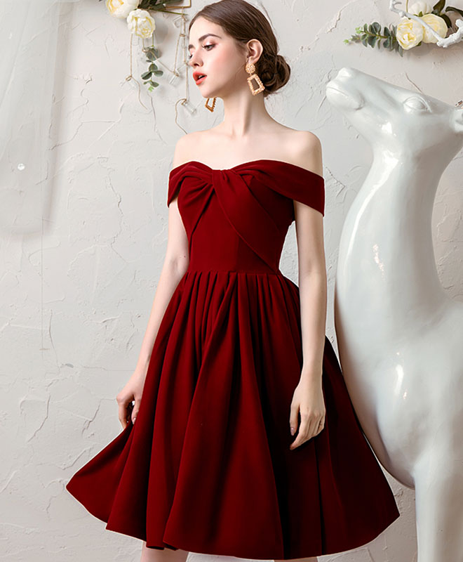 Elegant Burgundy Short Prom Dress for Homecoming - Perfect for Dances, Parties & Special Occasions