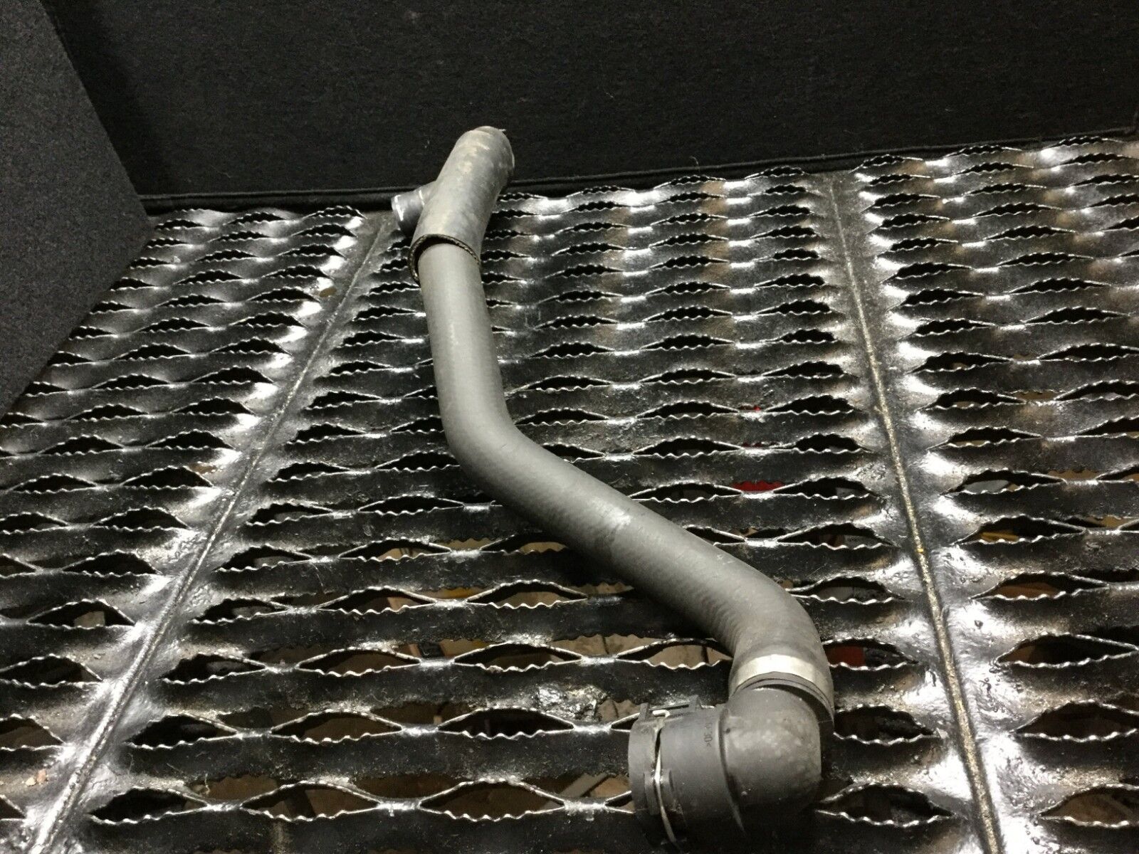 Original OEM 04 05 06 Porsche Cayenne 3.2L Radiator Hose Pipe Line - Perfect for Engine Cooling System Replacement & Performance Upgrade