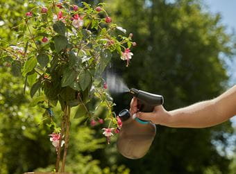 Gardena 1L Pump Sprayer 11112 - Premium Handheld Garden Sprayer for Plants, Lawn & Outdoor Use