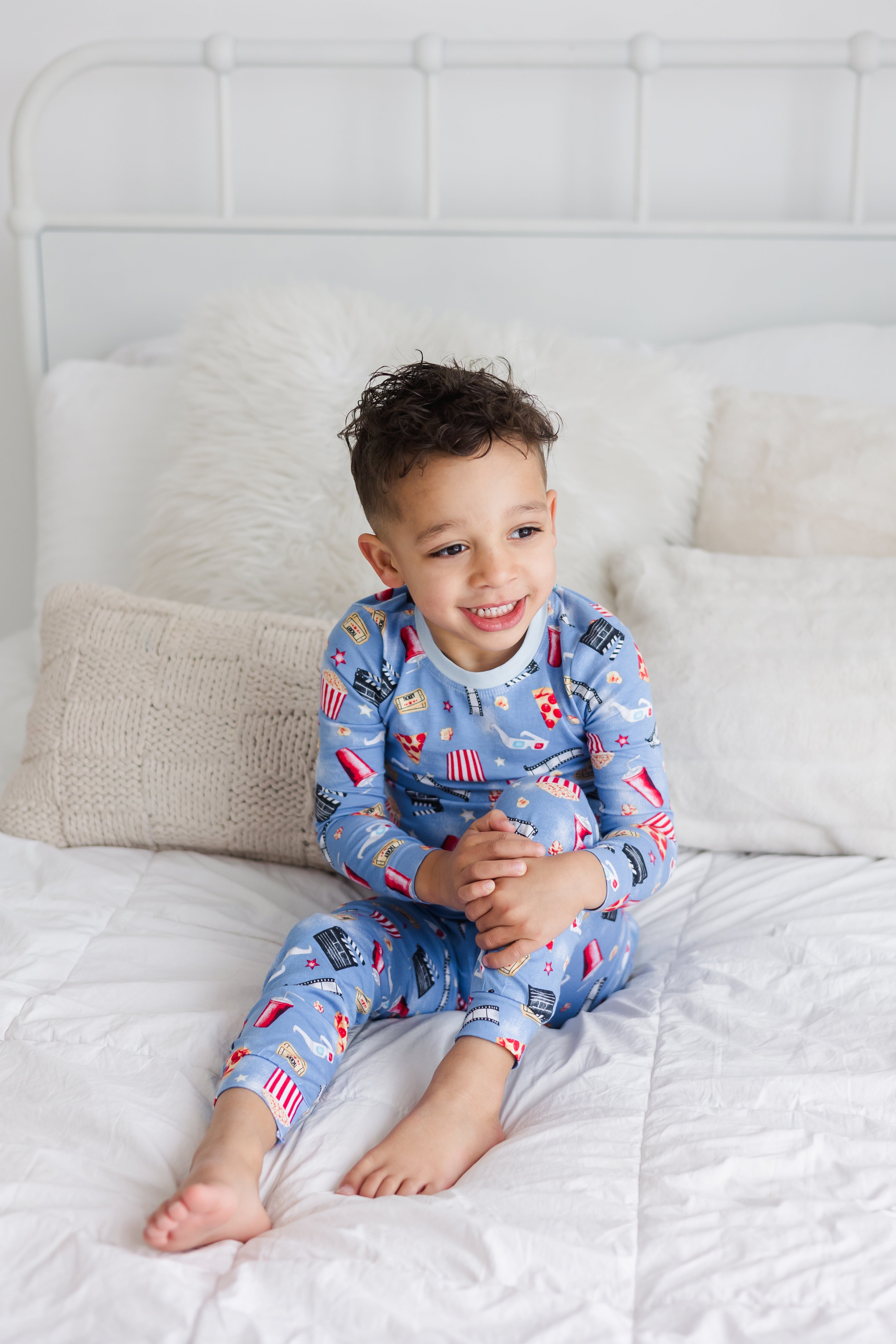 Cozy Movie Night Pajama Set for Women - Soft & Comfortable Sleepwear for Relaxing Evenings at Home