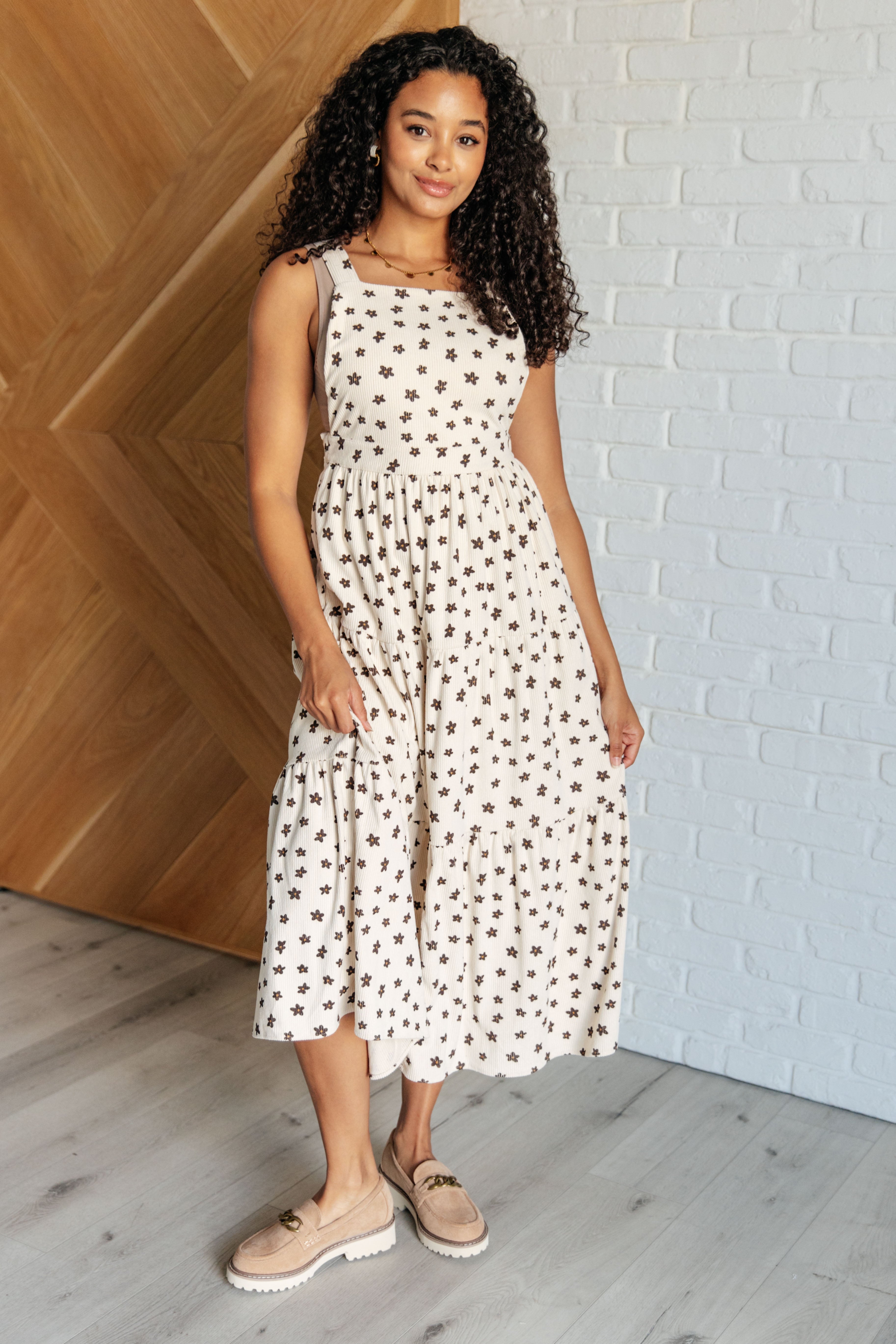 Elegant Floral Print Summer Dress for Women | Boho Chic Maxi Dress with Flowy Skirt | Perfect for Beach Vacations, Garden Parties & Date Nights