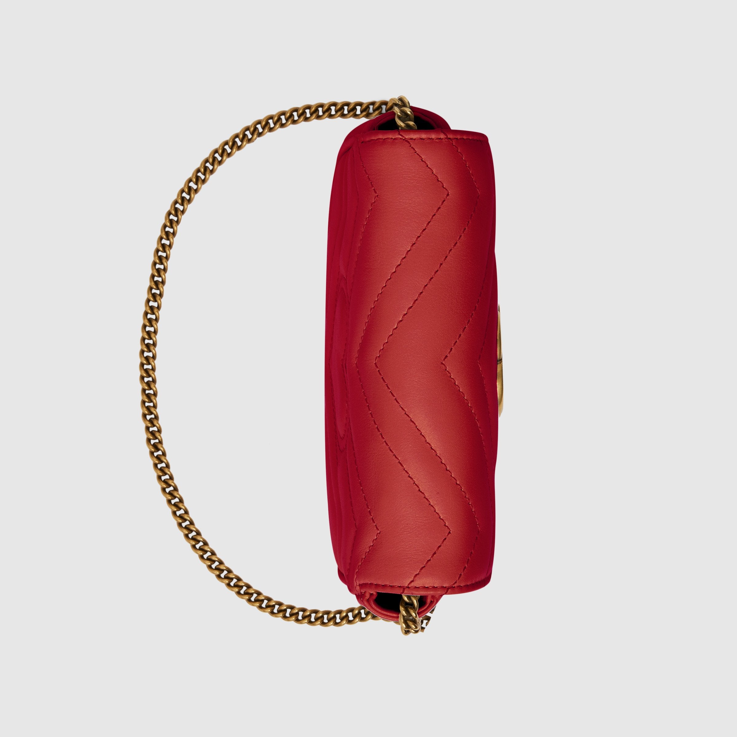 Gucci GG Marmont Matelassé Super Mini Bag in Red | Luxury Leather Crossbody Purse for Women | Perfect for Parties, Dates & Night Out
