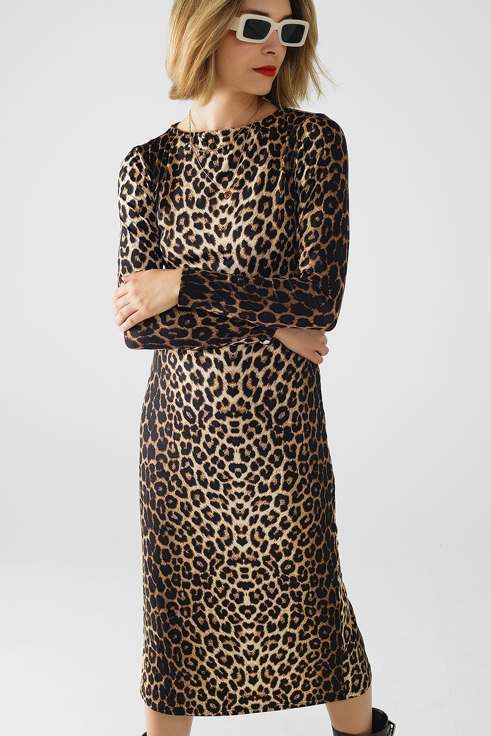 Leopard Print Spandex Robe with Waist Pleats - Stylish & Comfortable Loungewear for Women, Perfect for Home Relaxation, Spa Days & Cozy Evenings