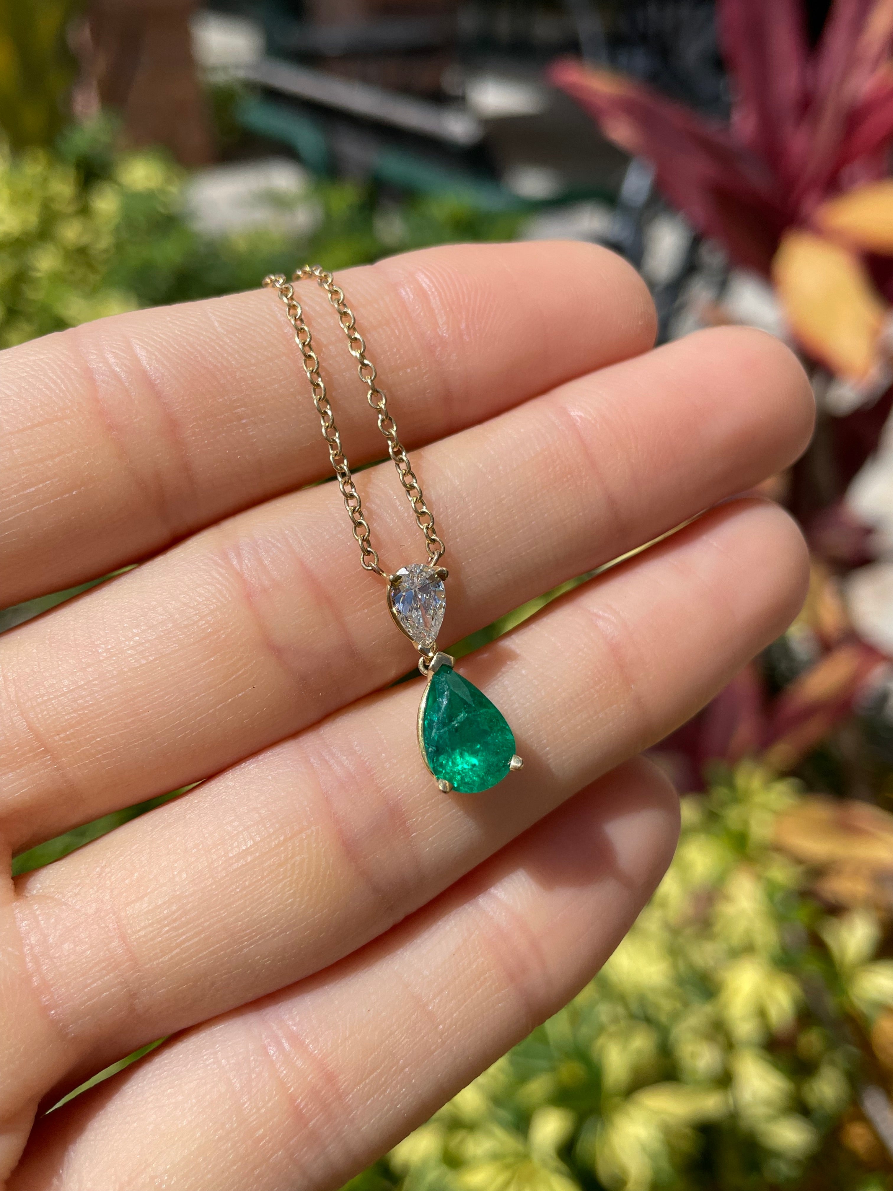2.58tcw AAA+ Colombian Emerald & Diamond Teardrop Pendant Necklace in 18K Gold - Elegant Dangle Jewelry for Women, Perfect for Weddings, Parties & Special Occasions