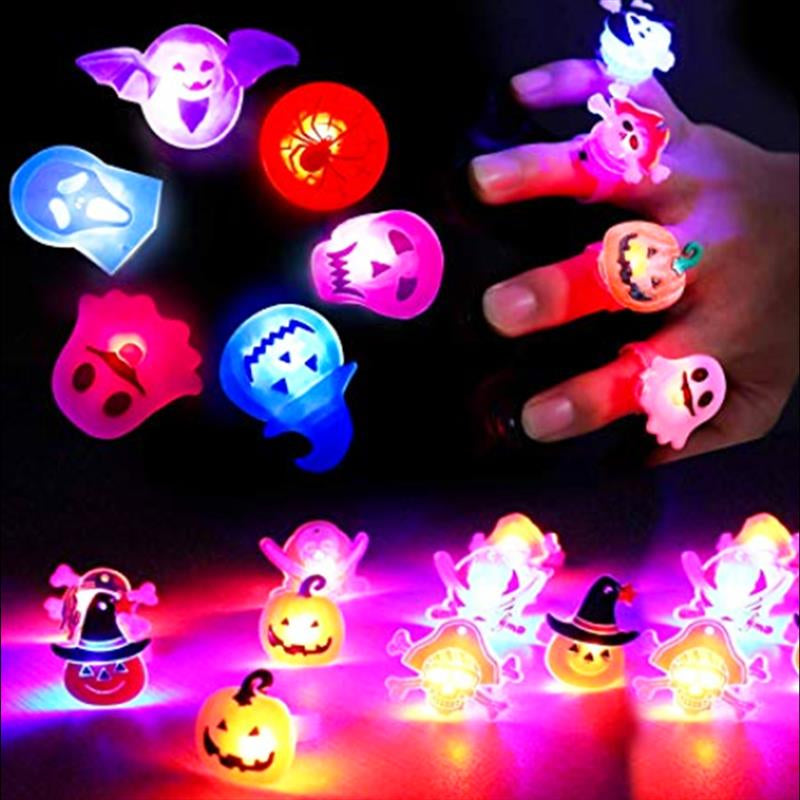 Glowing Halloween Brooch Ring - Spooky Jewelry for Halloween Costume & Party Decorations - Perfect for Trick or Treat, Cosplay, and Festive Celebrations