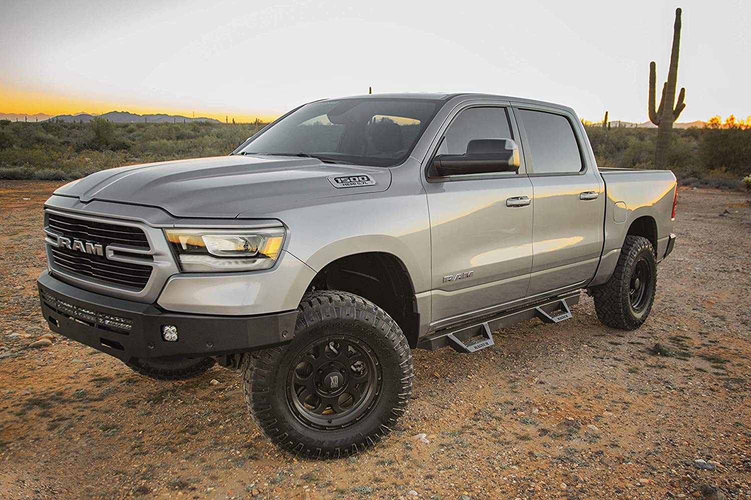 Raptor Series Magnum RT Drop Steps Running Boards - Black for 2020-2023 Jeep Gladiator | Heavy-Duty Nerf Bars for Off-Road & Truck Protection