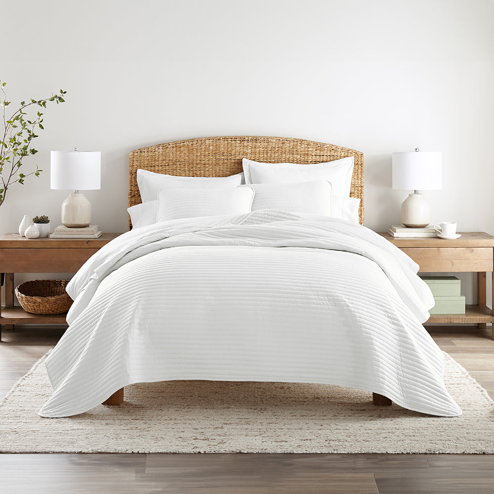 3 Piece Stripe Stitch Quilted Coverlet Set - Queen Size Bedspread with Matching Pillow Shams - Soft & Cozy Quilted Bedding for All Seasons - Perfect for Master Bedroom, Guest Room & Dorm Decor