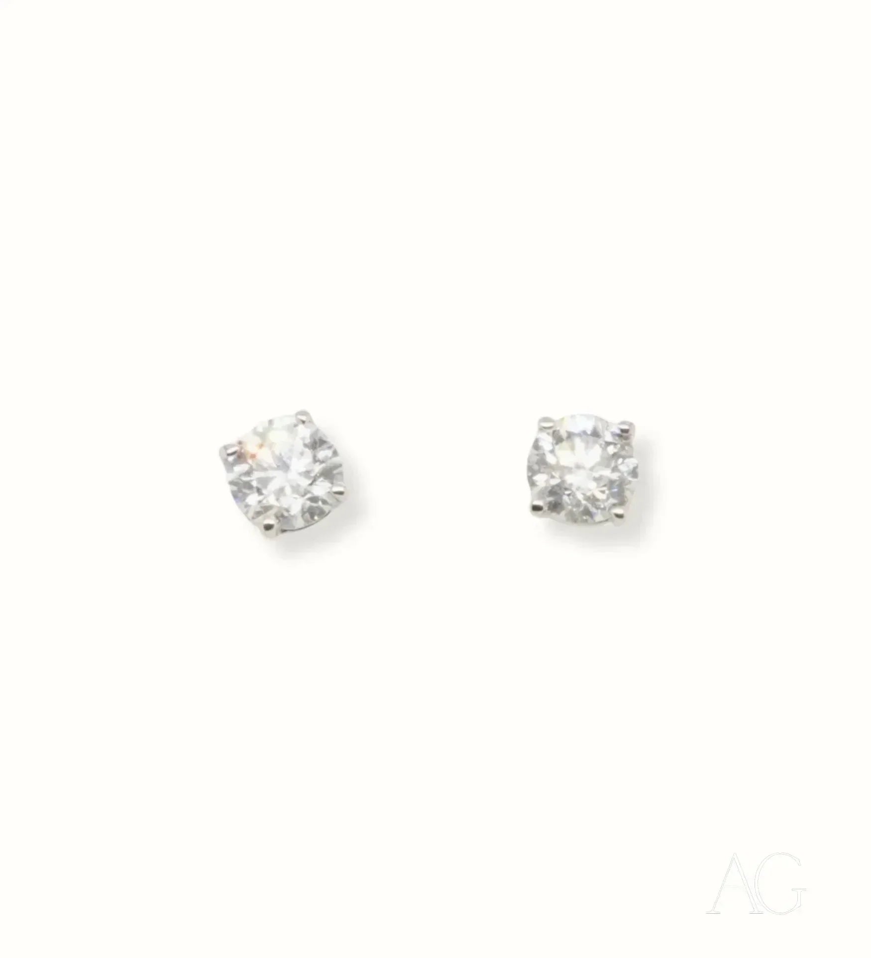 18K White Gold Diamond Stud Earrings for Women - Sparkling Round Cut Diamond Jewelry for Wedding, Anniversary & Special Occasions