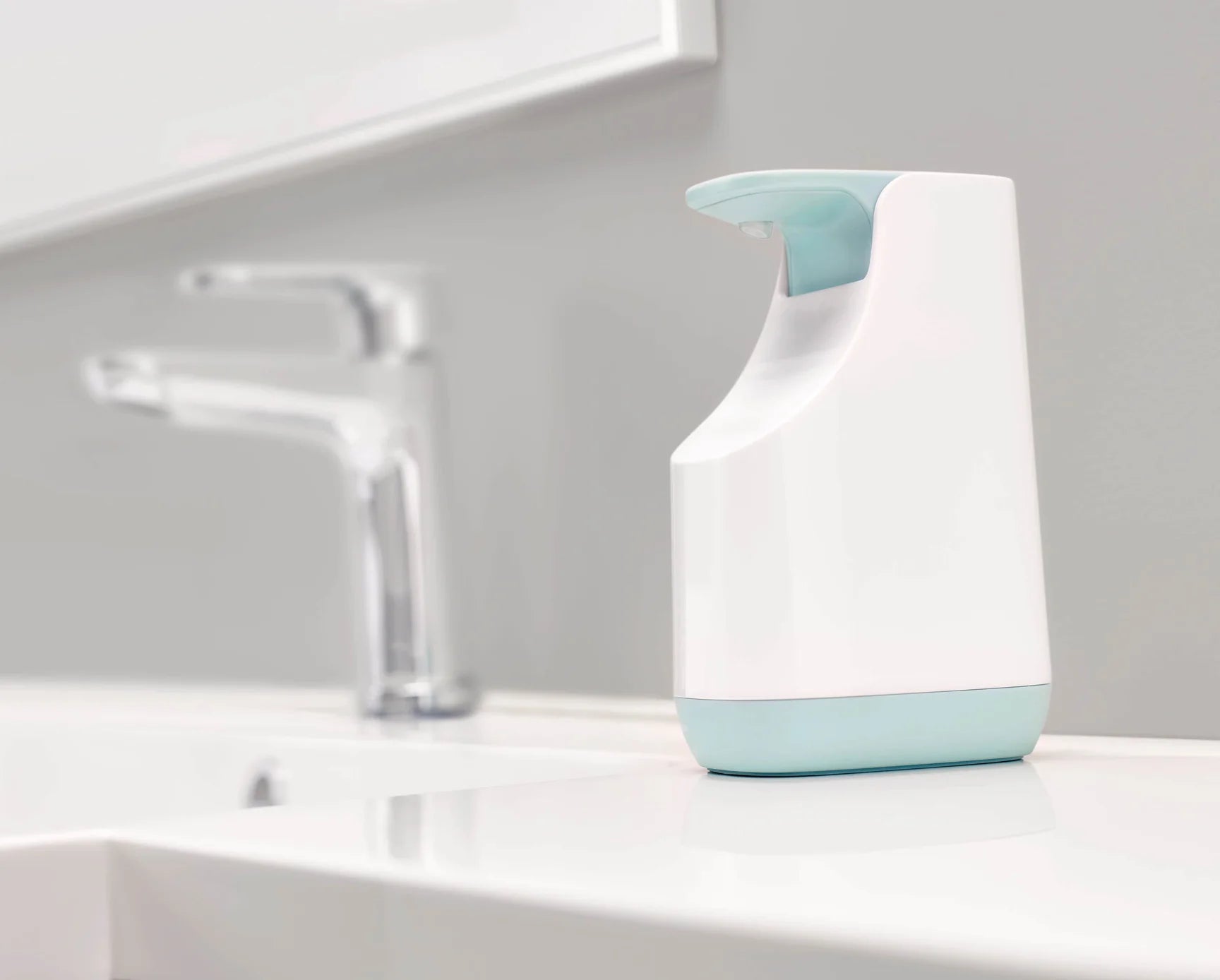 Compact Automatic Soap Dispenser - Touchless Hand Soap Dispenser for Kitchen & Bathroom - Perfect for Home, Office, and Public Restrooms