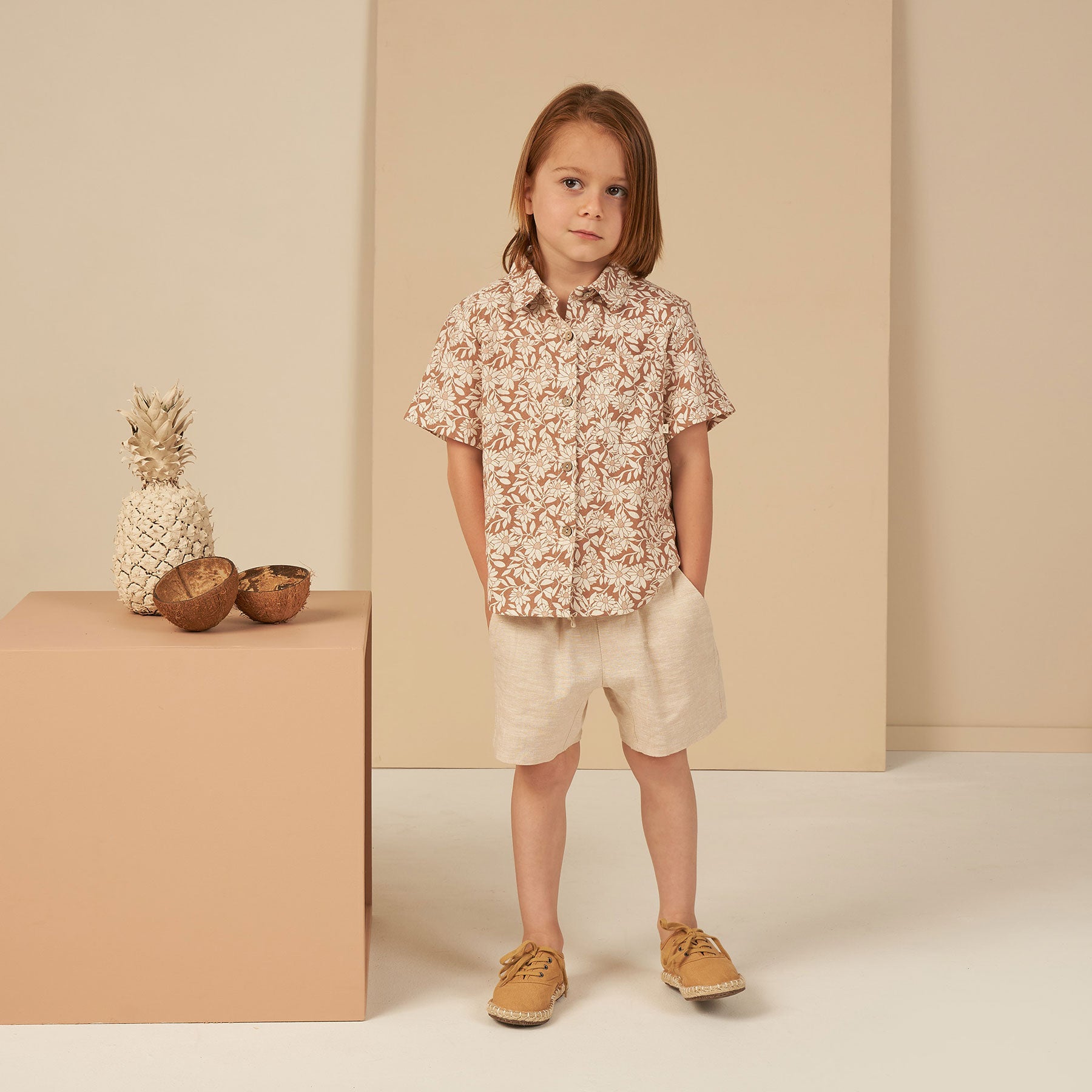 Stylish Collared Short Sleeve Shirt in Plumeria Floral Print - Perfect for Summer Outings & Casual Office Wear