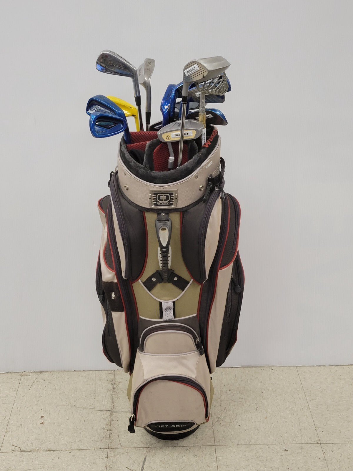 Ping Momentum Golf Set - Complete Golf Club Set for Men & Women | Perfect for Beginners & Intermediate Players | Ideal for Driving Range & Course Play