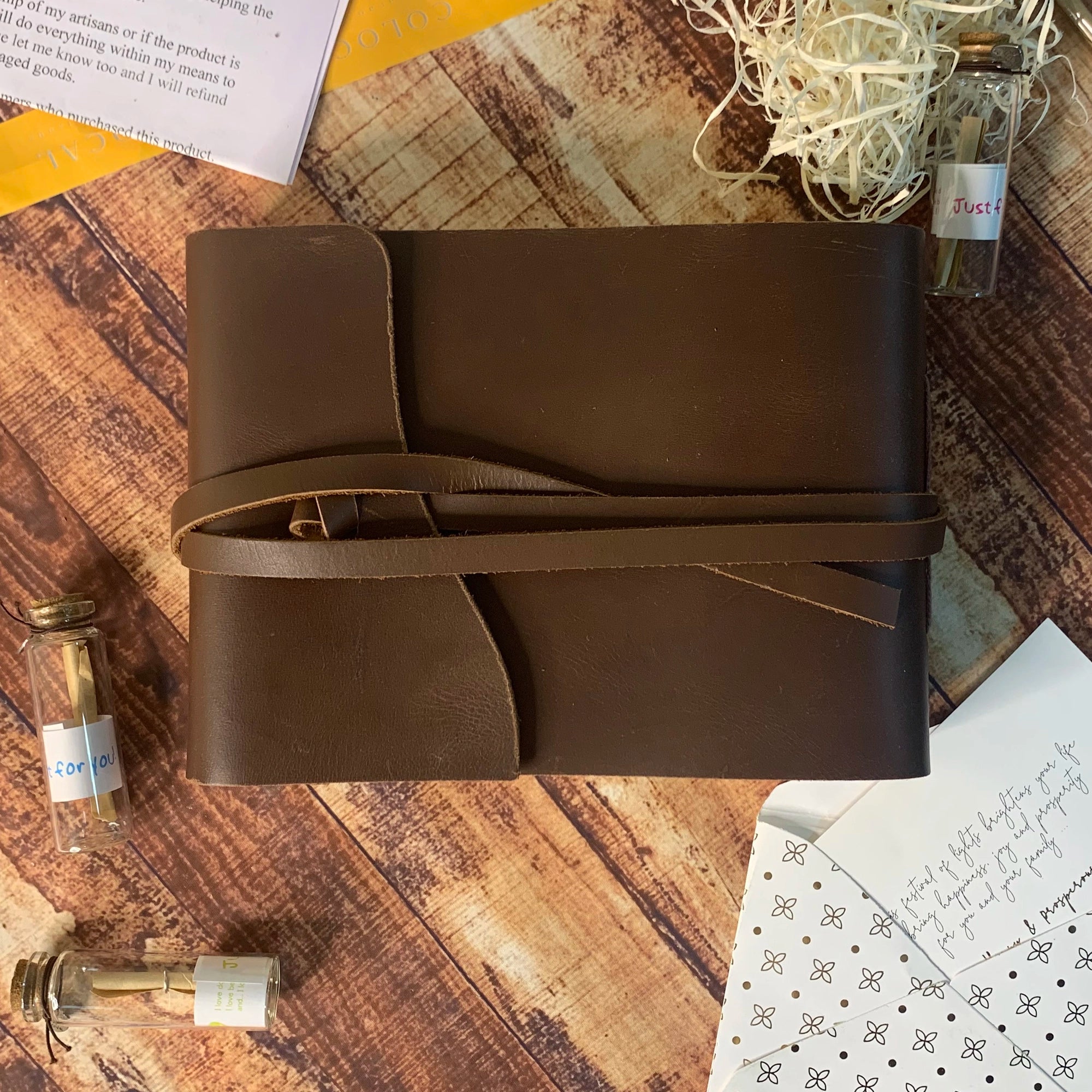 Tuscan Style Medium Photo Album - Handmade Leather Scrapbook for Wedding, Travel & Family Memories - Perfect for Gifts & Keepsakes