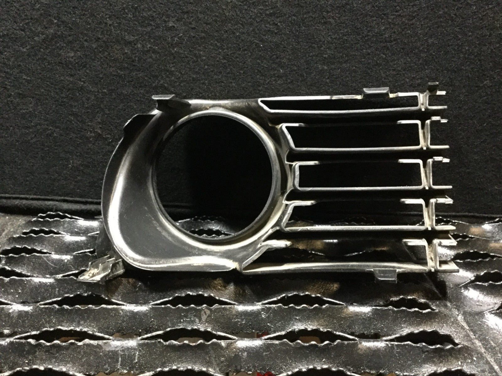 2004-2009 Toyota Prius Left Lower Bumper Grille Replacement - OEM 53113-47030 - Perfect for Car Restoration & Accident Repair