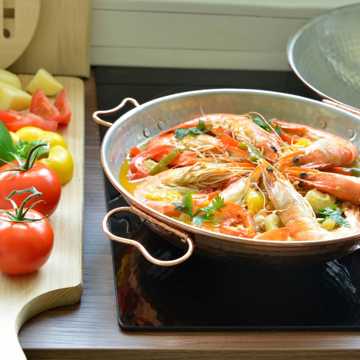 Hammered Copper Cataplana & Stir Fry Wok with Tin Lining - 30cm Diameter, Oven & Stovetop Safe (Except Induction) - Perfect for Seafood Stews, Paella & Asian Stir-Fry Cooking