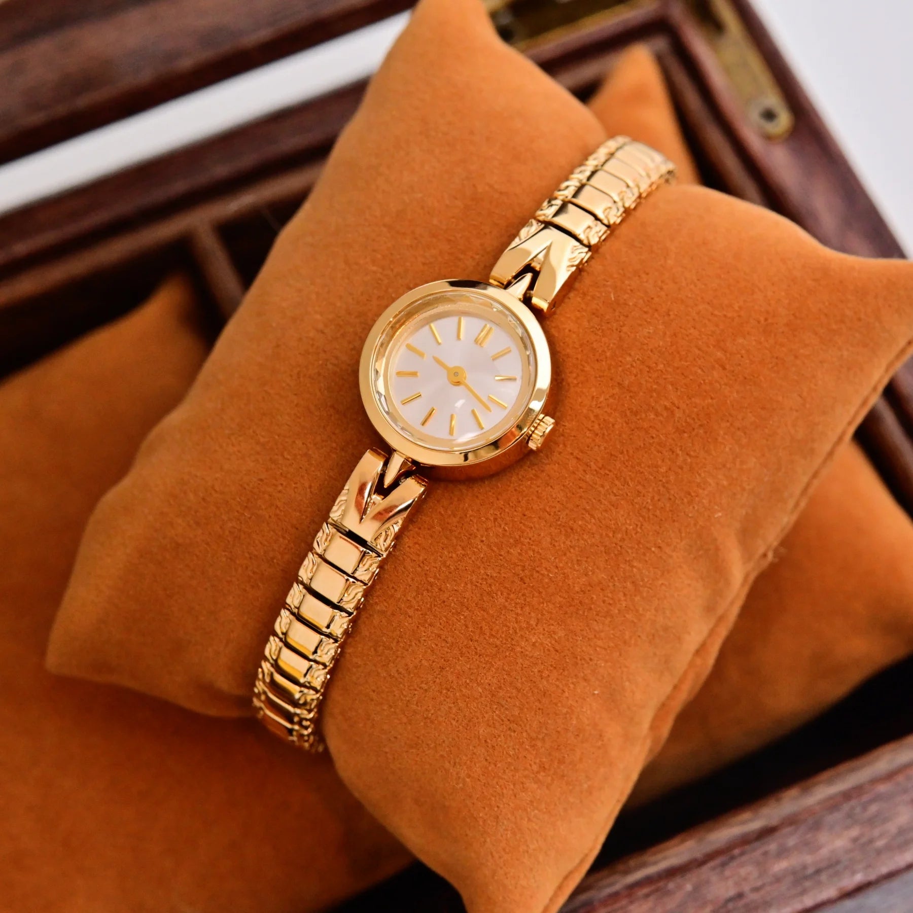 Golden Time - Premium Luxury Watches for Men & Women | Perfect for Gifts, Special Occasions & Everyday Elegance