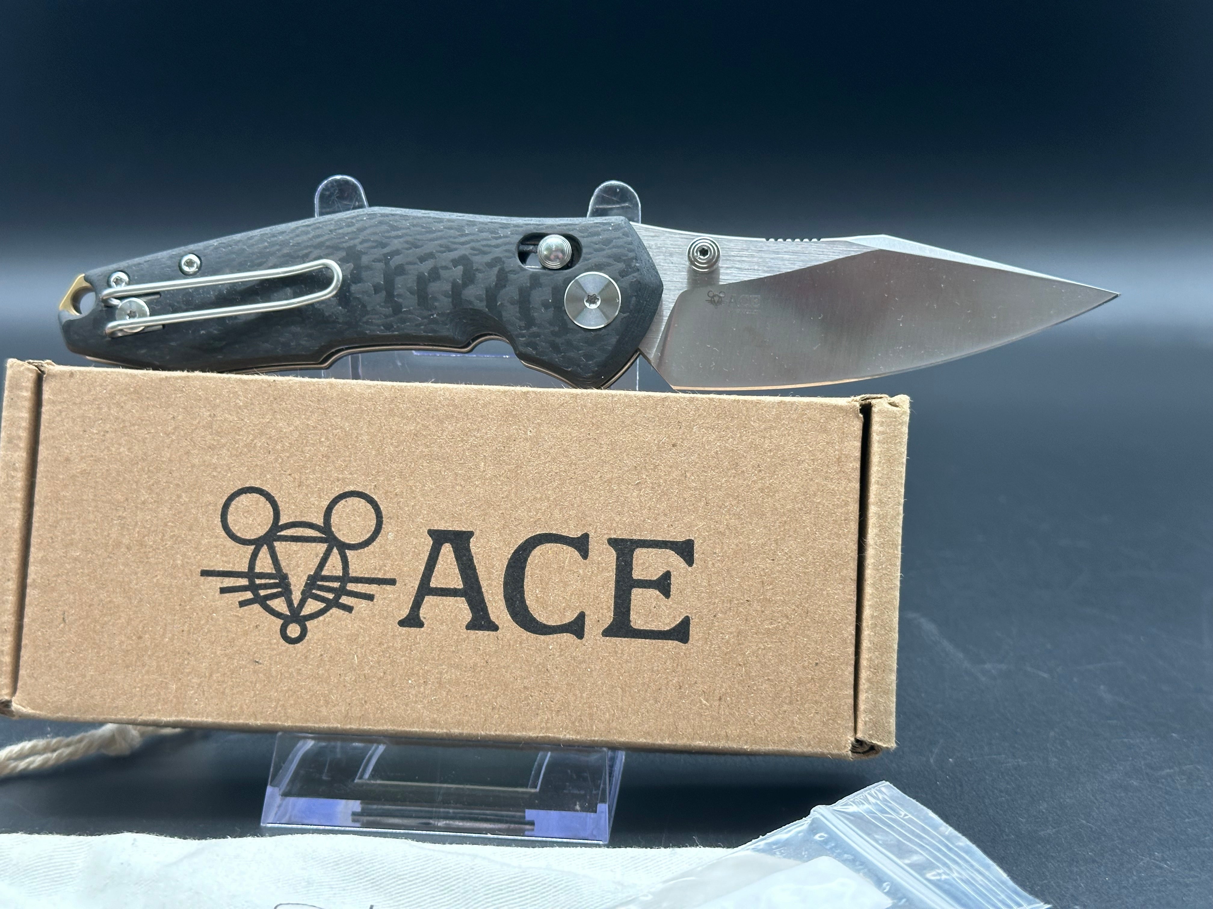 GIANT MOUSE KNIVES ACE NAZCA Folding Knife - Carbon Fiber Handle, MagnaCut Steel, Plain Edge | EDC, Outdoor, Camping & Survival Tool