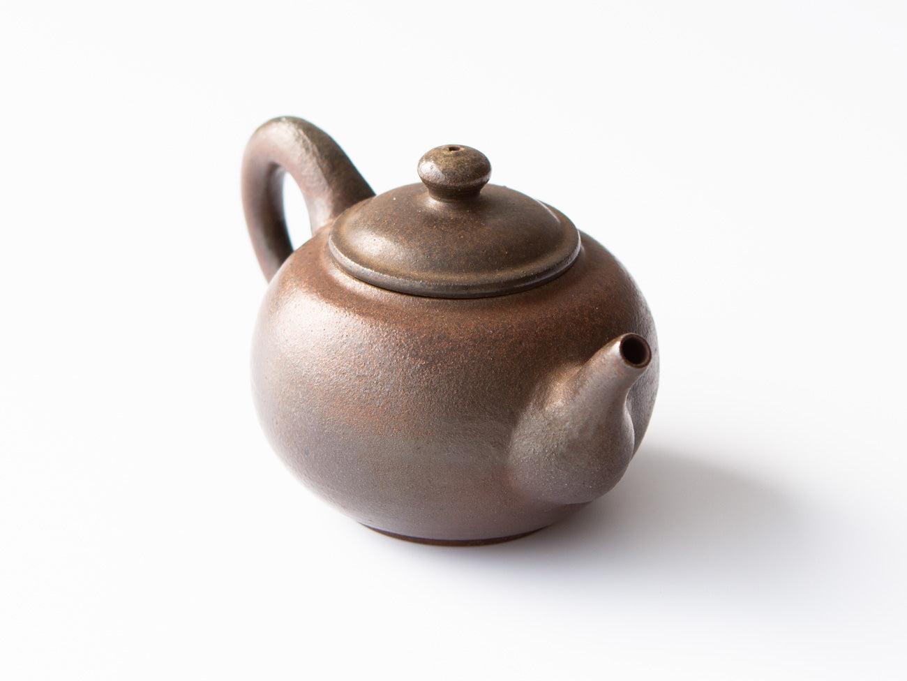 Premium Rustic Cast Iron Teapot - Handcrafted Japanese Tetsubin for Tea Brewing | Perfect for Loose Leaf Tea, Herbal Infusions & Home Decor | Ideal Gift for Tea Lovers & Rustic Kitchen Aesthetics