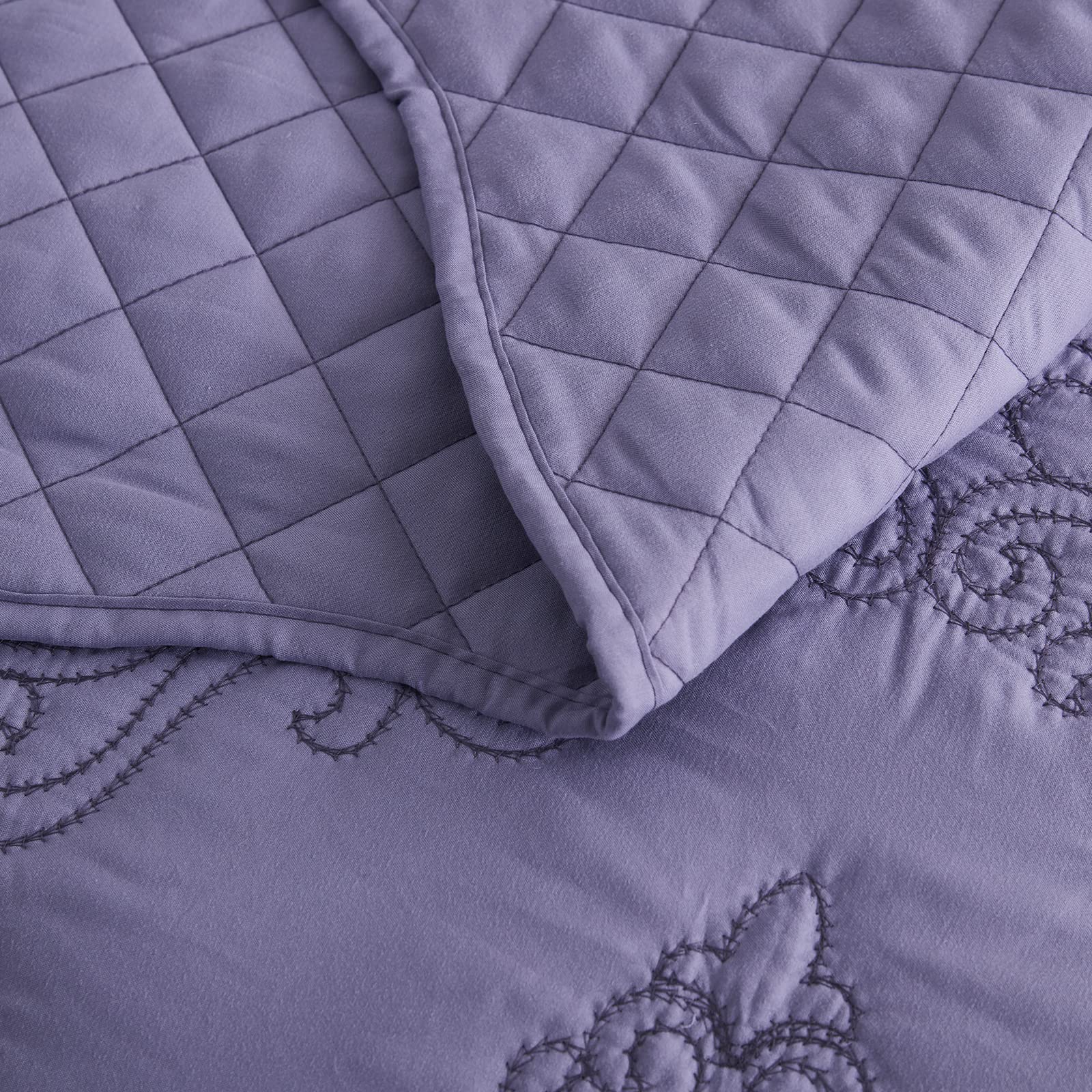 Luxury Oversized King Size Bedspread Coverlet Set - Lightweight Reversible 4-Piece Bedding with Damask Paisley Pattern - Beautiful Stitching - Perfect for Master Bedroom, Guest Room or Dorm Decor (King, Lavender)