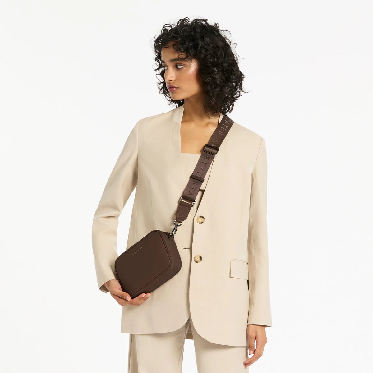 Status Anxiety Plunder With Webbed Strap Bag in Cocoa - Stylish Crossbody Purse for Women, Perfect for Everyday Use, Travel & Night Out