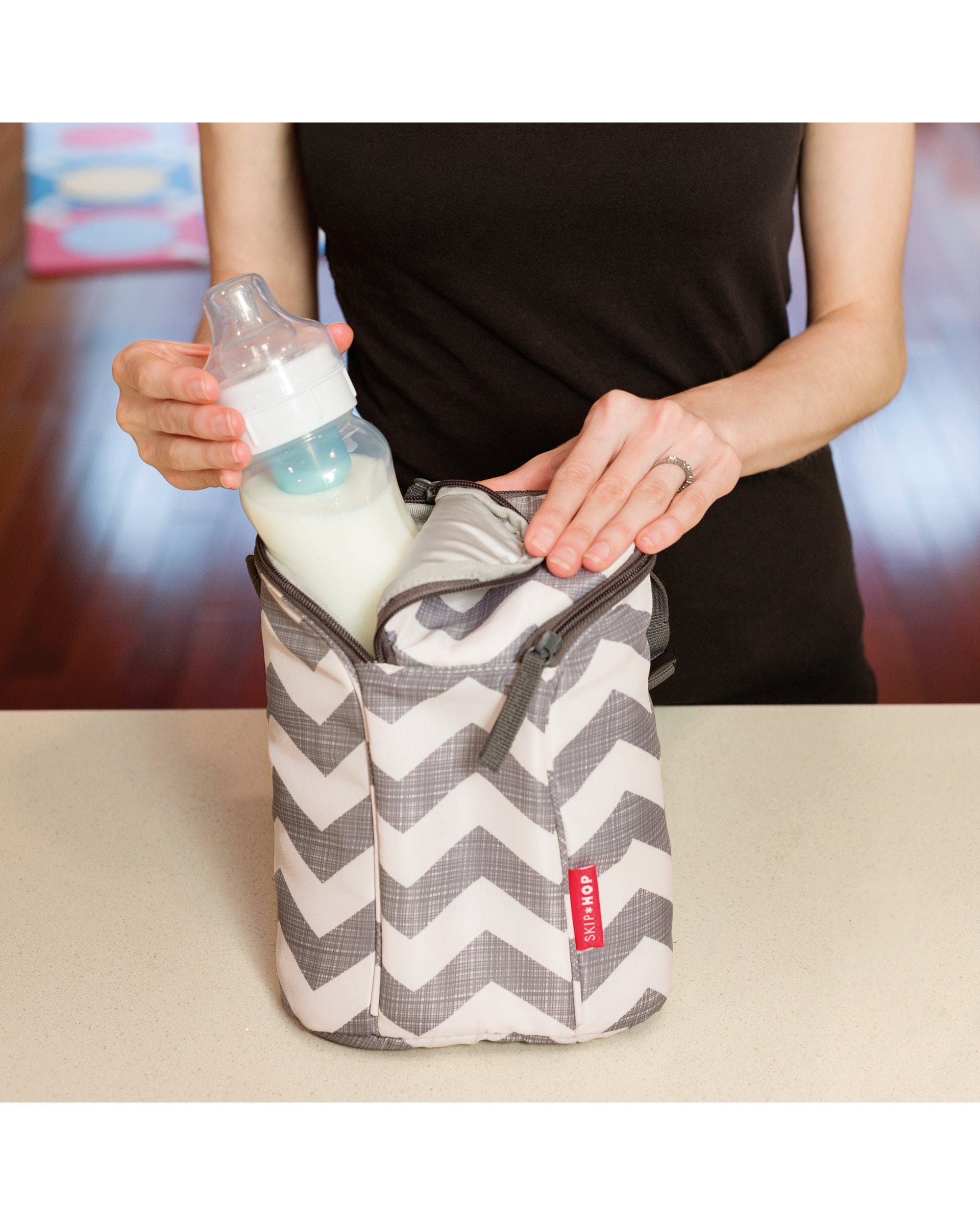 Skip Hop Grab & Go Double Bottle Bag - Insulated Baby Bottle Holder for Twins, Perfect for Daycare, Travel & On-the-Go Parents - BPA-Free & Leak-Proof Design
