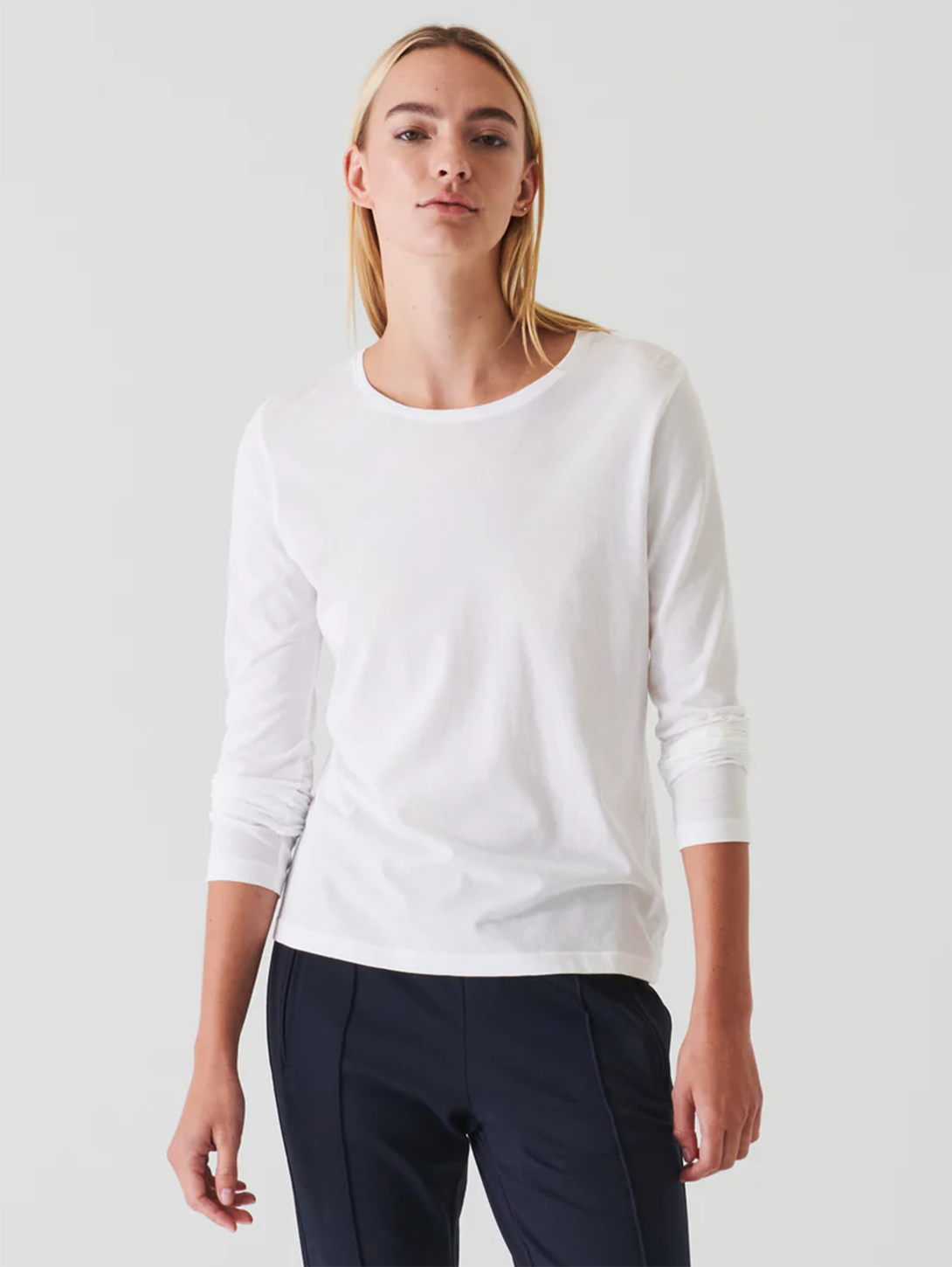 Classic Long Sleeve Crew Neck T-Shirt for Men & Women | Soft Cotton Basic Tee | Casual Everyday Wear, Layering, Office & Outfits