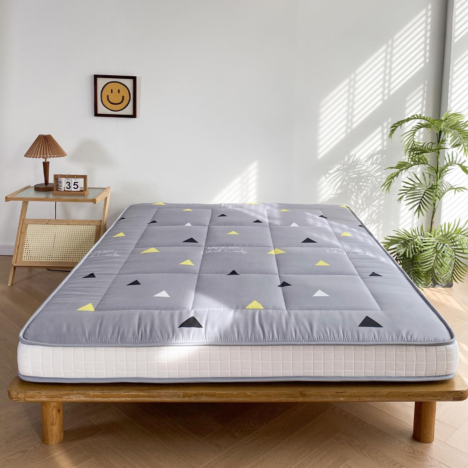 MAXYOYO 6-Inch Extra Thick Futon Mattress - Grey Triangle Pattern Floor Mattress Pad, Japanese Tatami Style Guest Bed | Perfect for Small Spaces, Dorm Rooms & Sleepovers