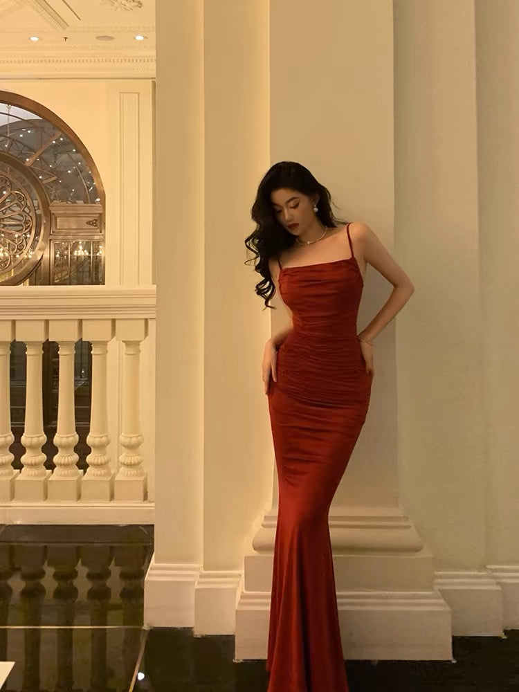 Elegant Burgundy Sheath Long Prom Dress for Women - Formal Evening Gown for Homecoming, Ball, and Special Occasions - Style J3304